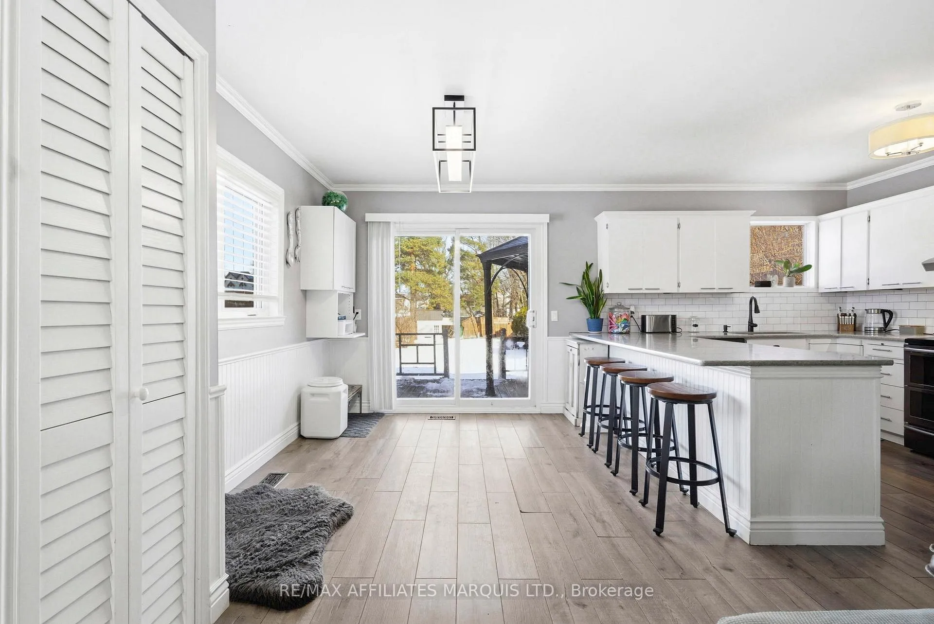 Photo 10 of 315 Fourth Street W, Cornwall — HOMEH