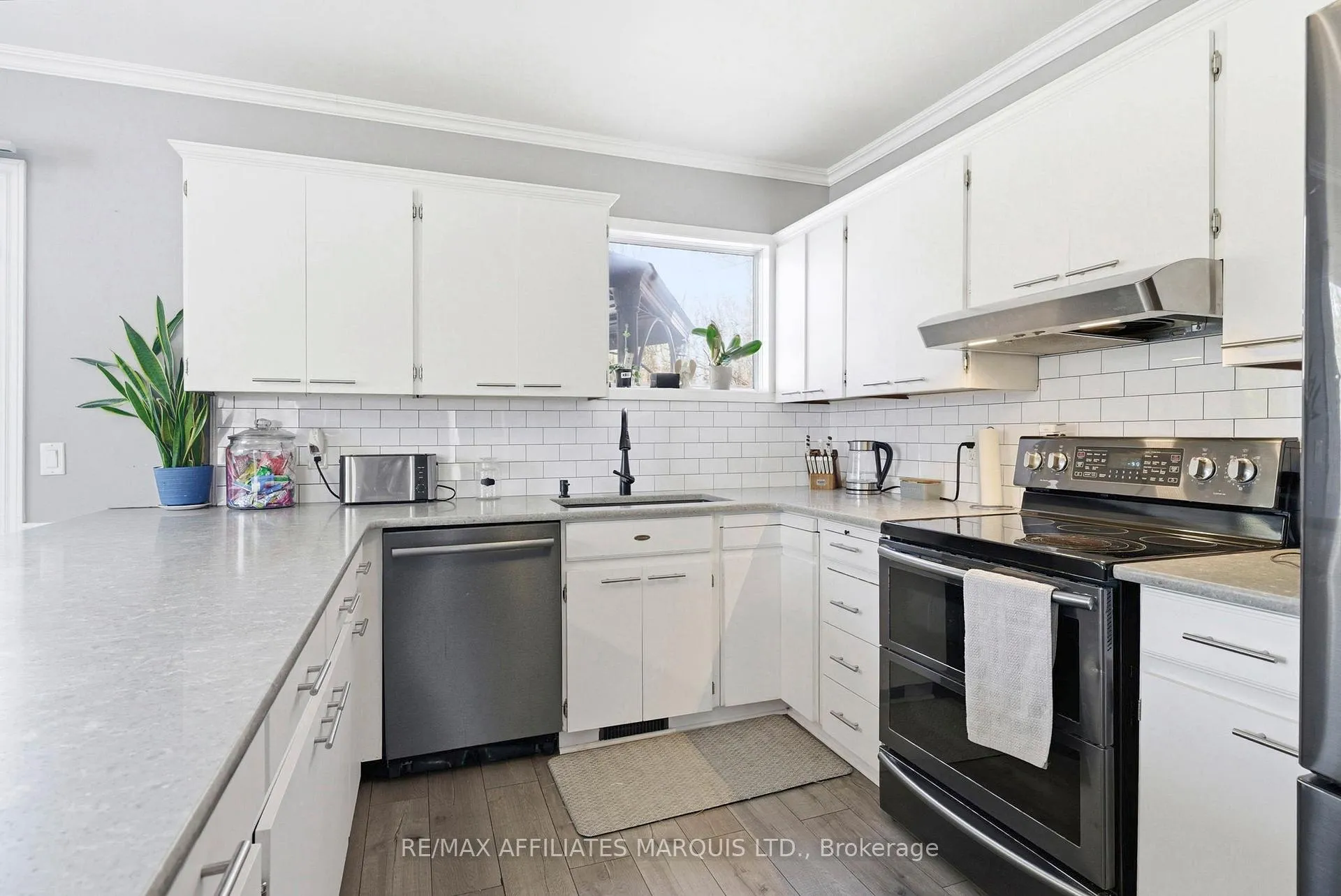 Photo 14 of 315 Fourth Street W, Cornwall — HOMEH