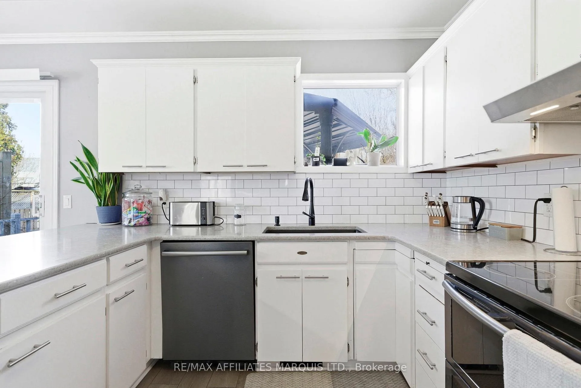 Photo 15 of 315 Fourth Street W, Cornwall — HOMEH