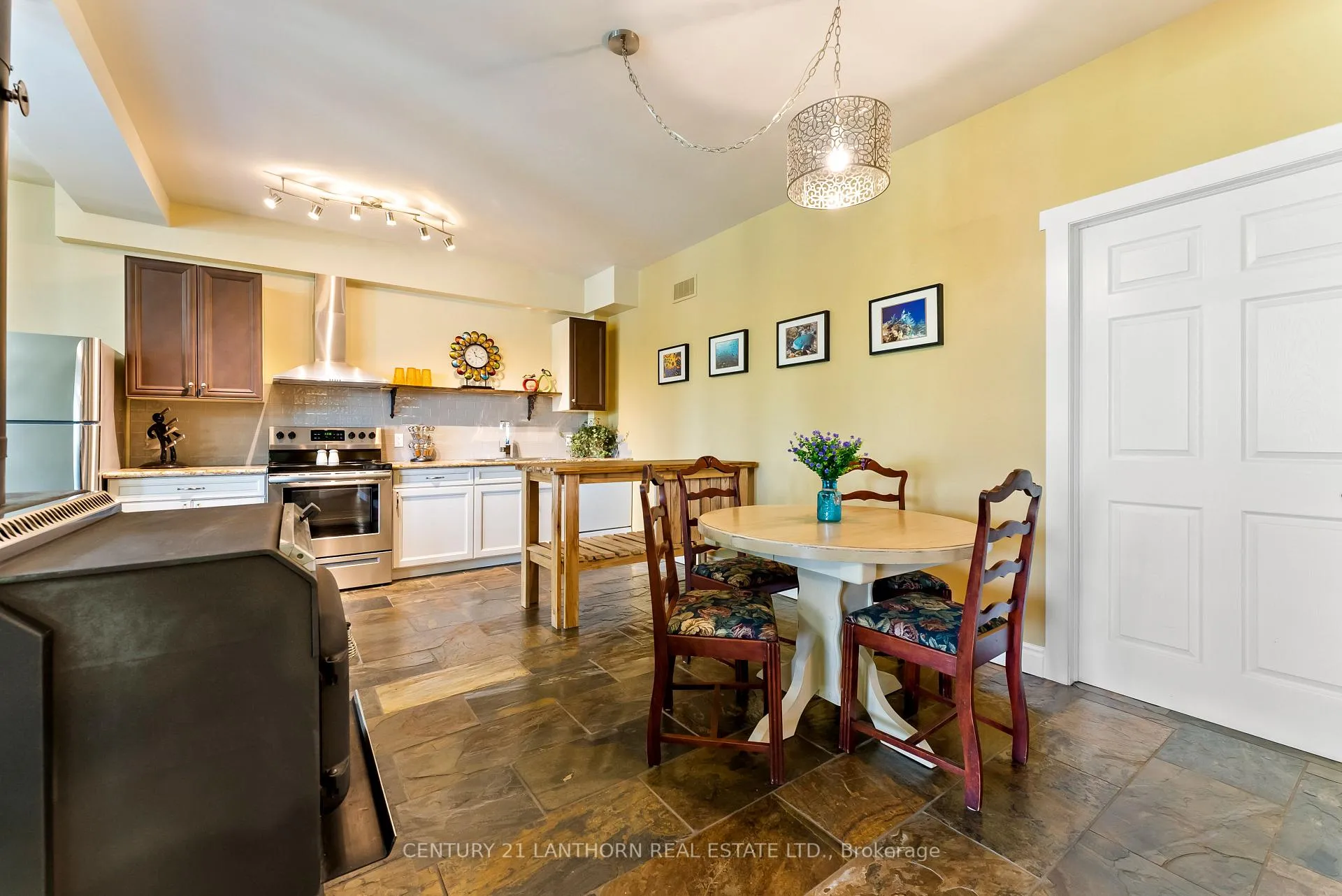Photo 37 of 32 Forest Breeze Lane, Rideau Lakes, Rideau Lakes (North Crosby) Twp — HOMEH
