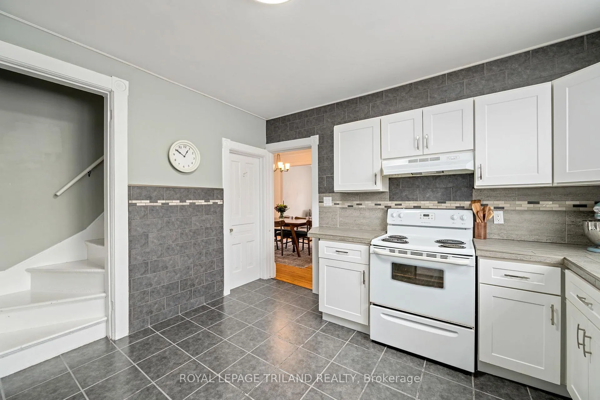 Photo 12 of 30 Malakoff Street, St. Thomas — HOMEH