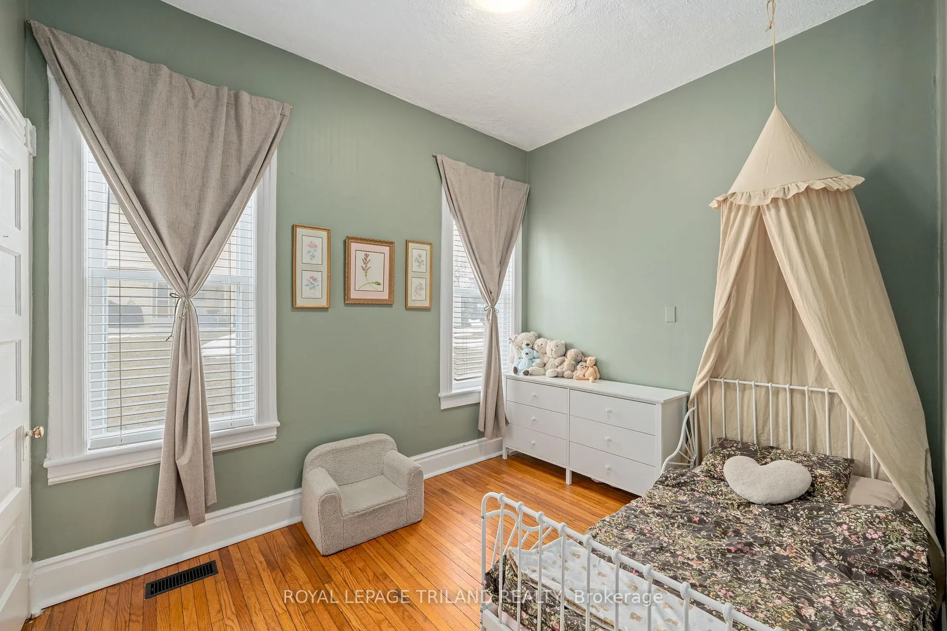 Photo 13 of 30 Malakoff Street, St. Thomas — HOMEH