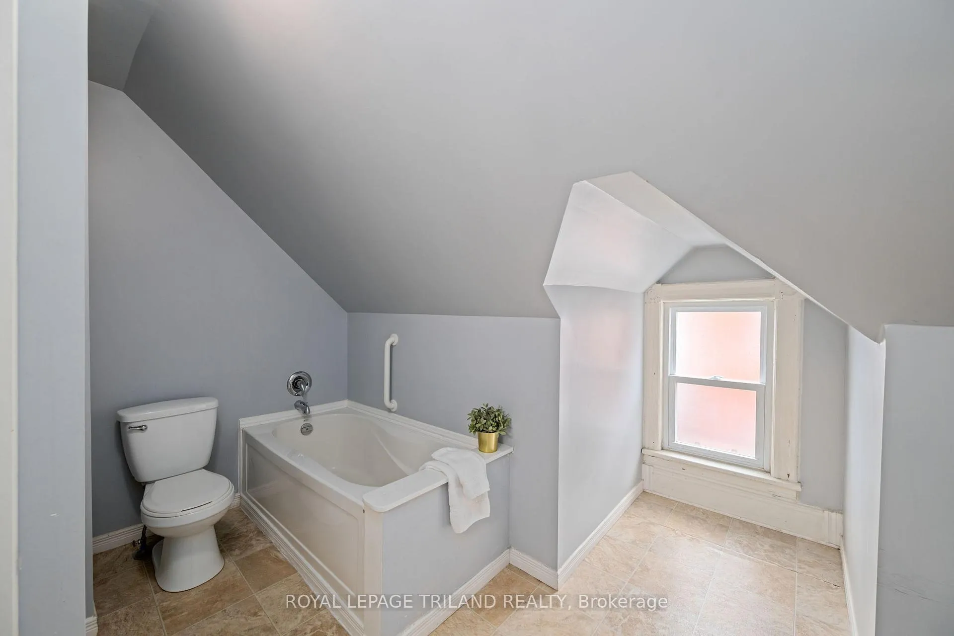 Photo 25 of 30 Malakoff Street, St. Thomas — HOMEH