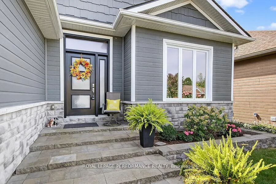 Photo 3 of 136 Sheppard Avenue, Drummond/North Elmsley, Drummond N Elmsley (Drummond) Twp — HOMEH