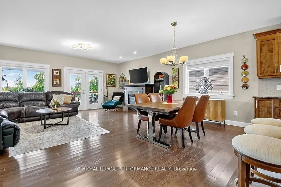 Photo 6 of 136 Sheppard Avenue, Drummond/North Elmsley, Drummond N Elmsley (Drummond) Twp — HOMEH