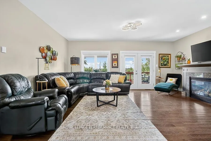 Photo 7 of 136 Sheppard Avenue, Drummond/North Elmsley, Drummond N Elmsley (Drummond) Twp — HOMEH