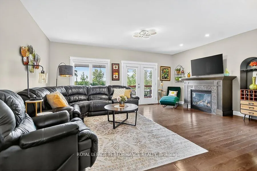 Photo 10 of 136 Sheppard Avenue, Drummond/North Elmsley, Drummond N Elmsley (Drummond) Twp — HOMEH