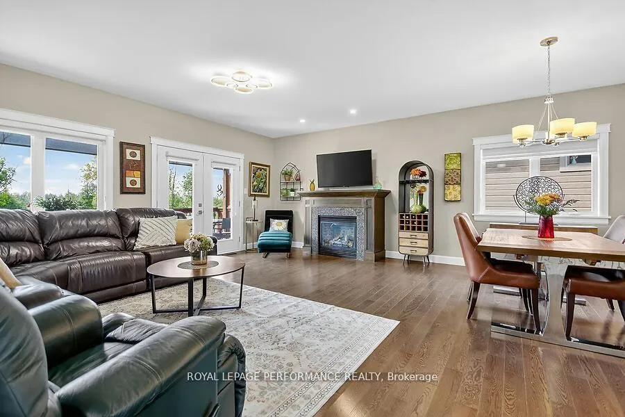 Photo 12 of 136 Sheppard Avenue, Drummond/North Elmsley, Drummond N Elmsley (Drummond) Twp — HOMEH