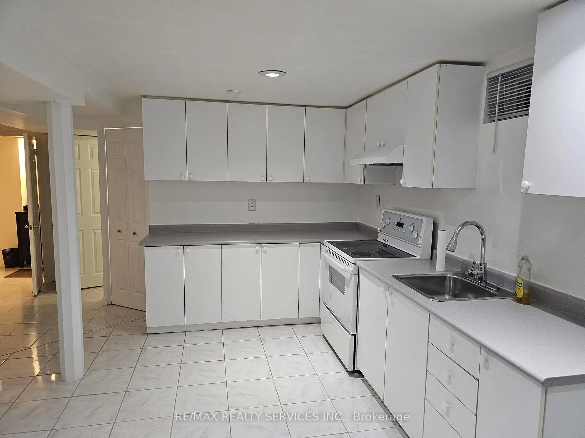 Photo 2 of Unit Lower, 21 Wayne Nicol Drive, Brampton, Northwood Park — HOMEH