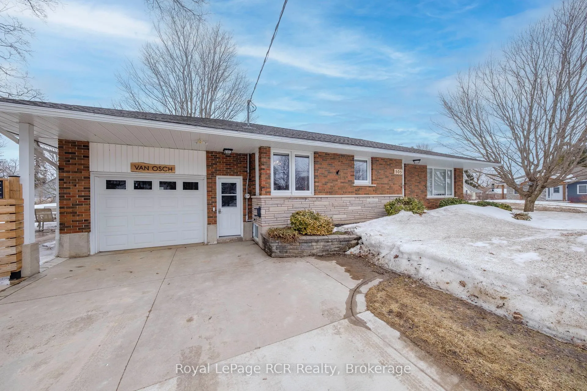 Photo 3 of 505 Wheeler Street, Huron-Kinloss, Lucknow — HOMEH