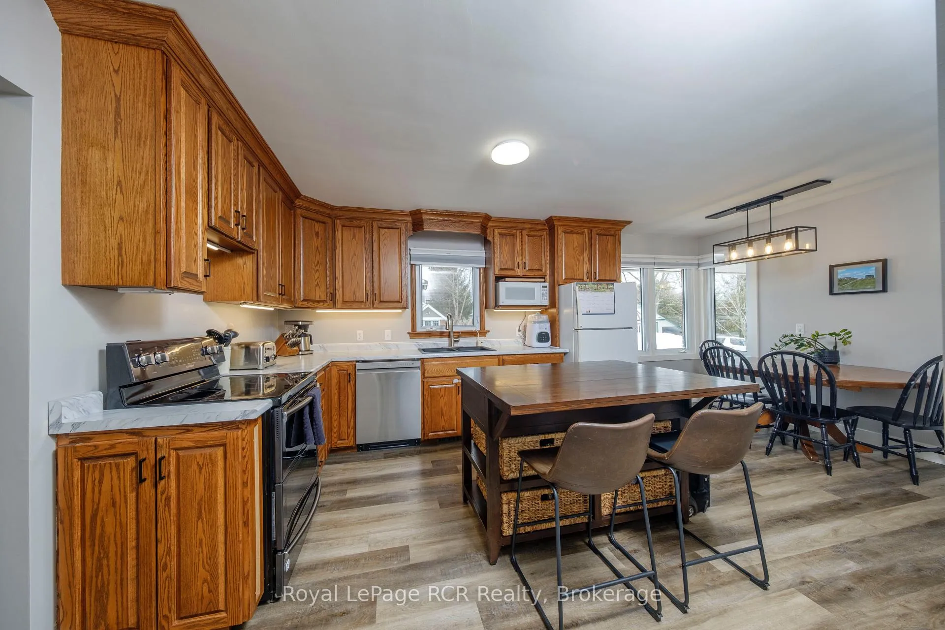 Photo 4 of 505 Wheeler Street, Huron-Kinloss, Lucknow — HOMEH