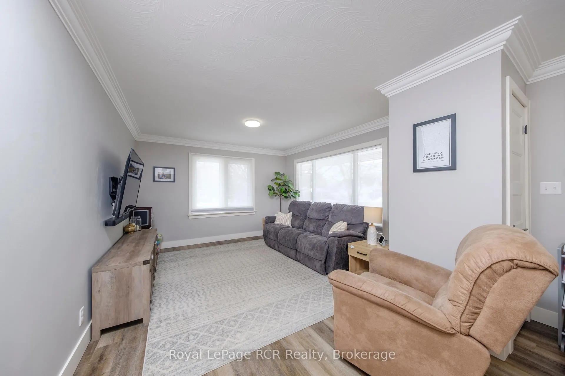 Photo 8 of 505 Wheeler Street, Huron-Kinloss, Lucknow — HOMEH