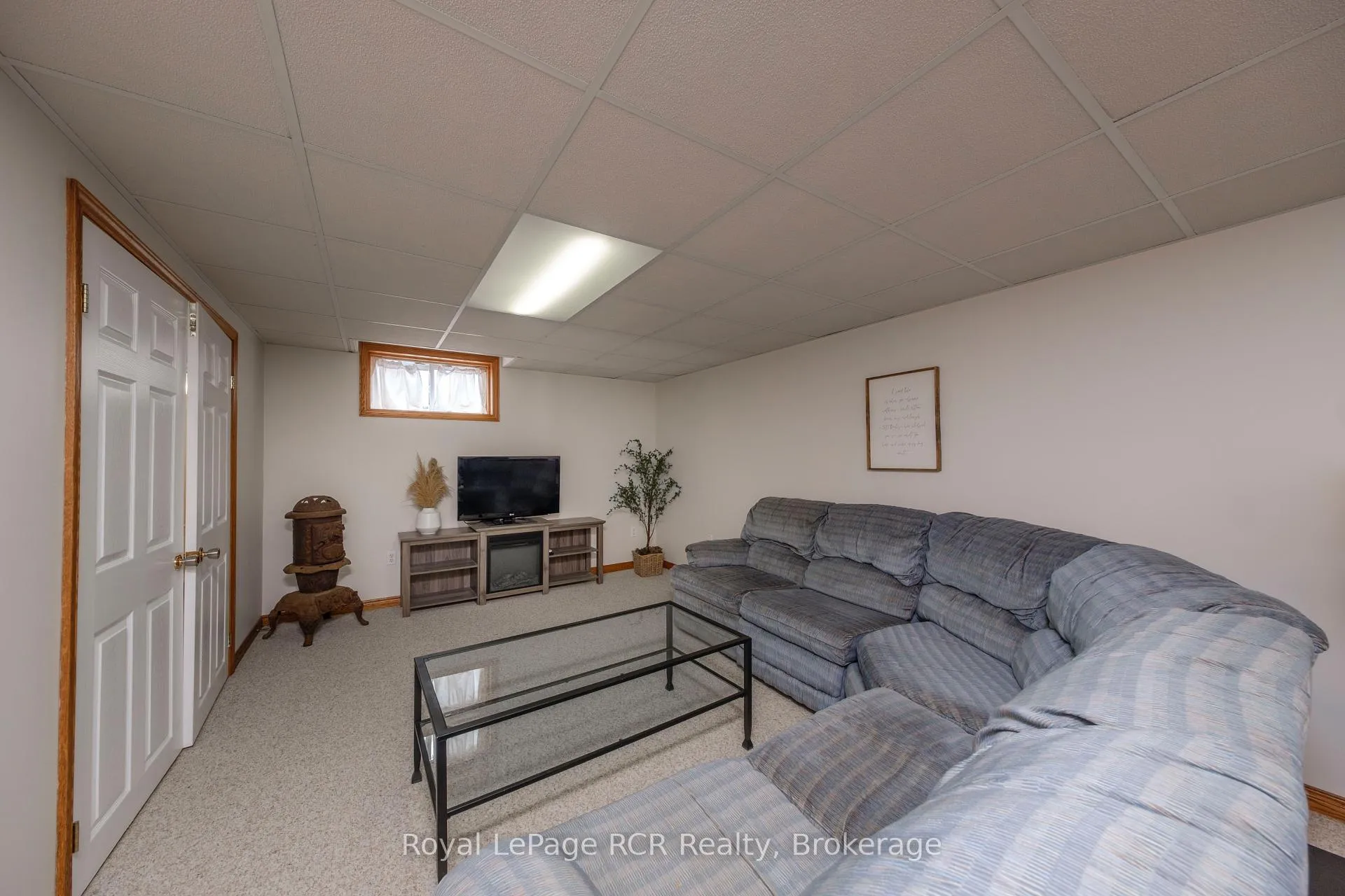 Photo 13 of 505 Wheeler Street, Huron-Kinloss, Lucknow — HOMEH