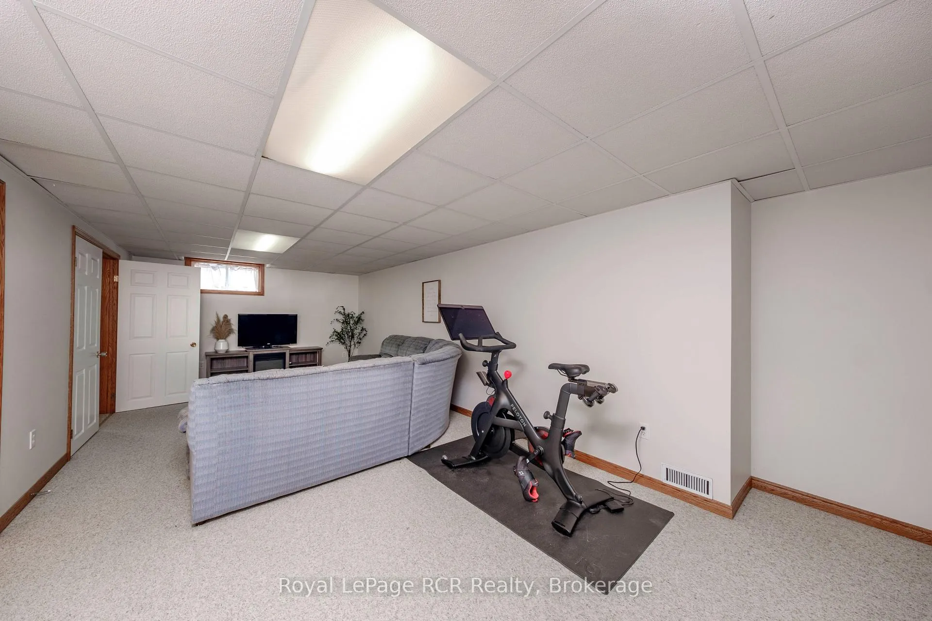 Photo 14 of 505 Wheeler Street, Huron-Kinloss, Lucknow — HOMEH