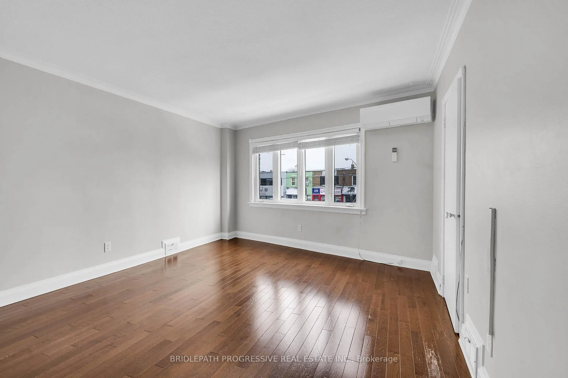 Photo 5 of Unit A, 1898 Avenue Road, Toronto, Bedford Park-Nortown — HOMEH
