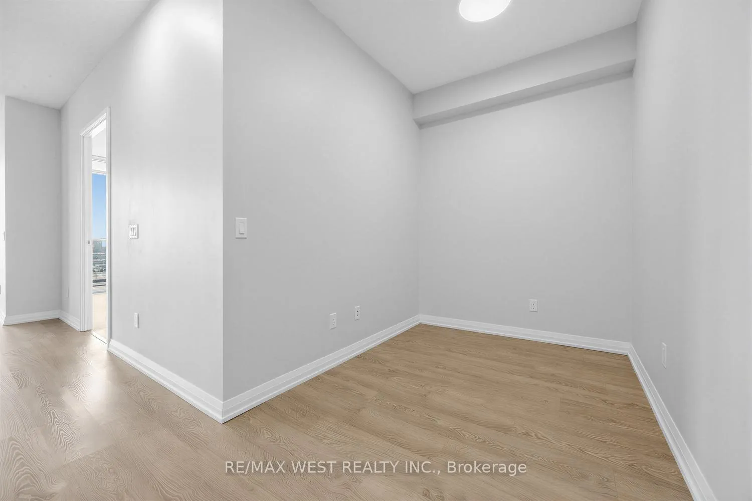 Photo 3 of Unit 1502, 7895 Jane Street, Vaughan, Concord — HOMEH