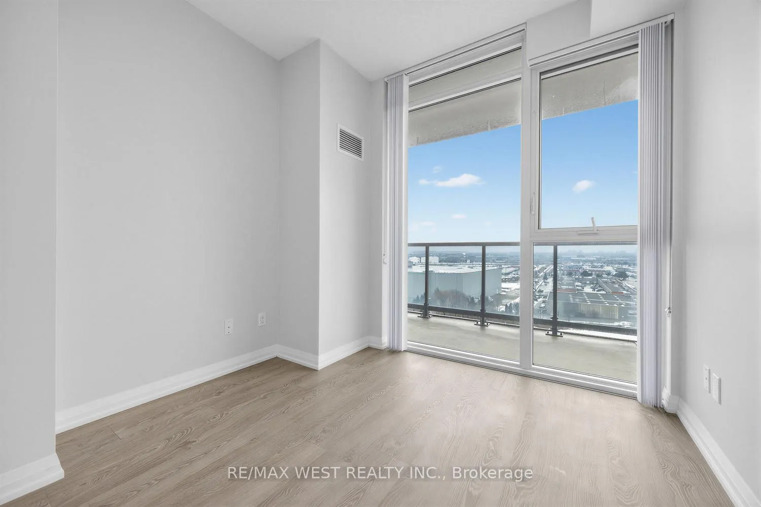 Photo 15 of Unit 1502, 7895 Jane Street, Vaughan, Concord — HOMEH