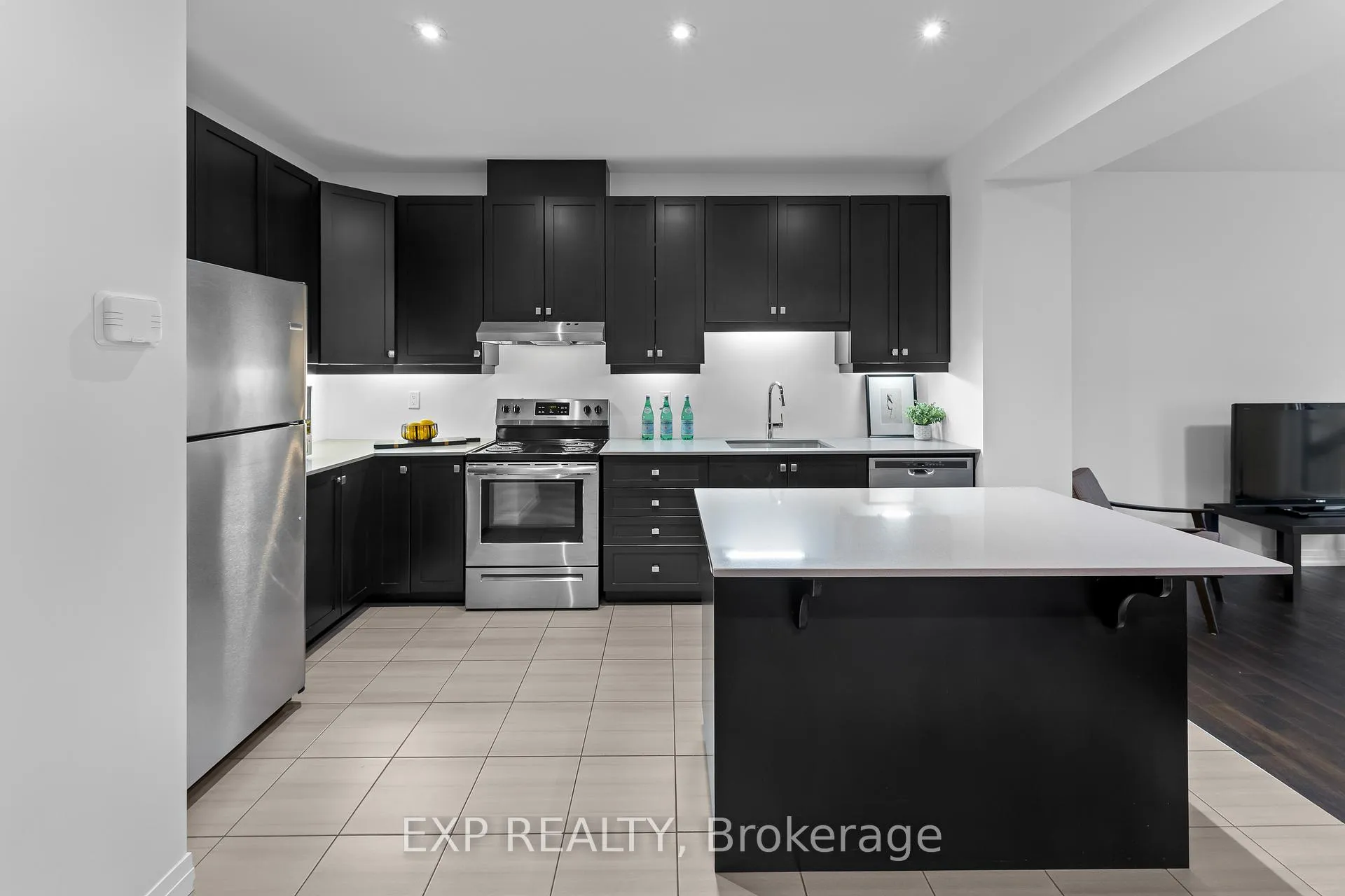 Photo 8 of 3998 Crown Street, Lincoln, Beamsville — HOMEH