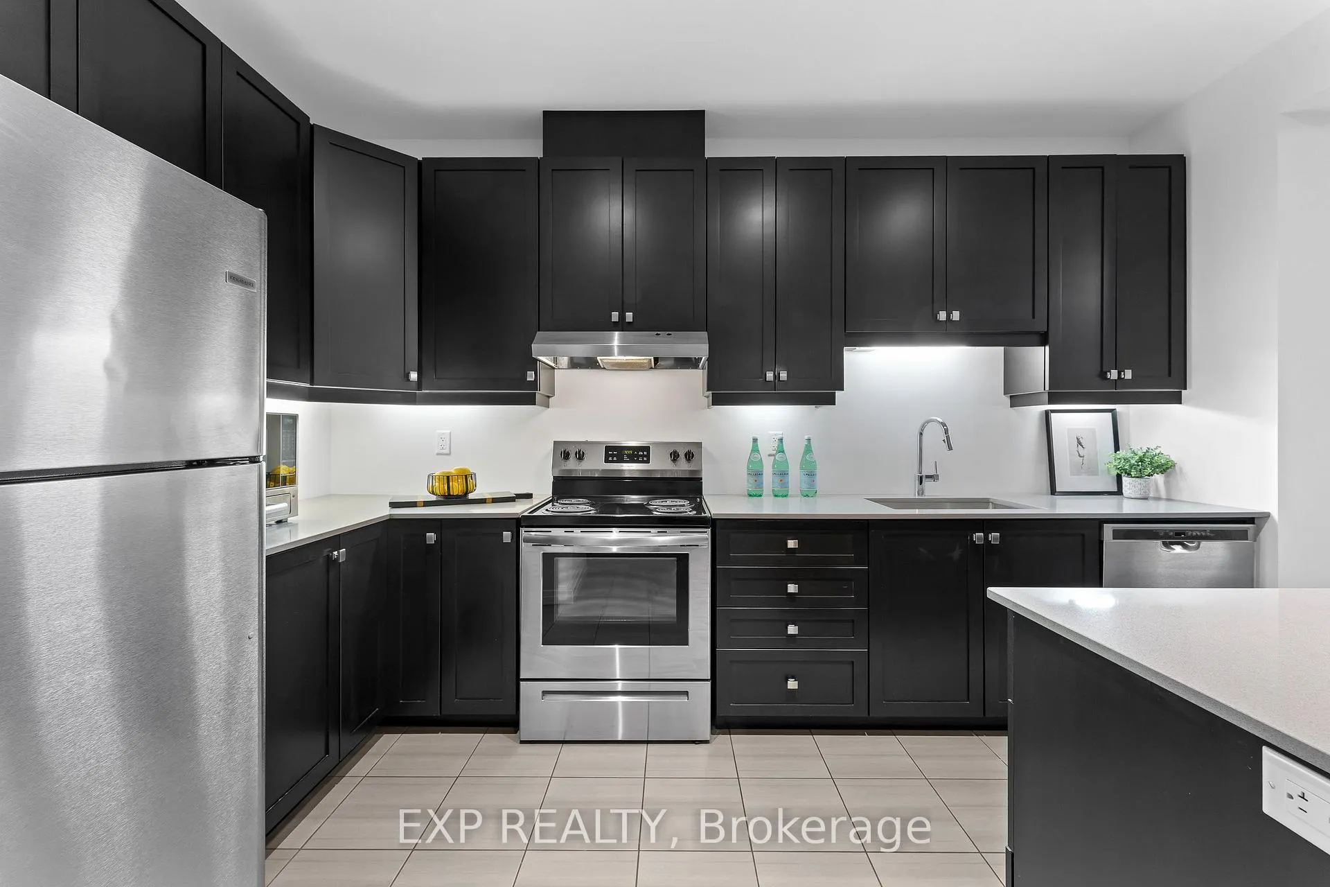 Photo 9 of 3998 Crown Street, Lincoln, Beamsville — HOMEH
