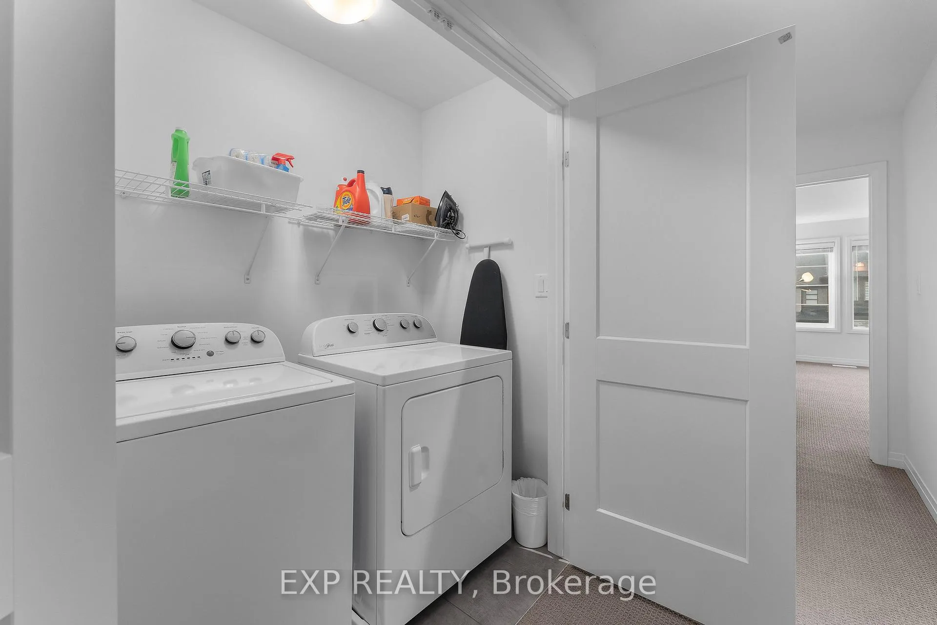 Photo 22 of 3998 Crown Street, Lincoln, Beamsville — HOMEH