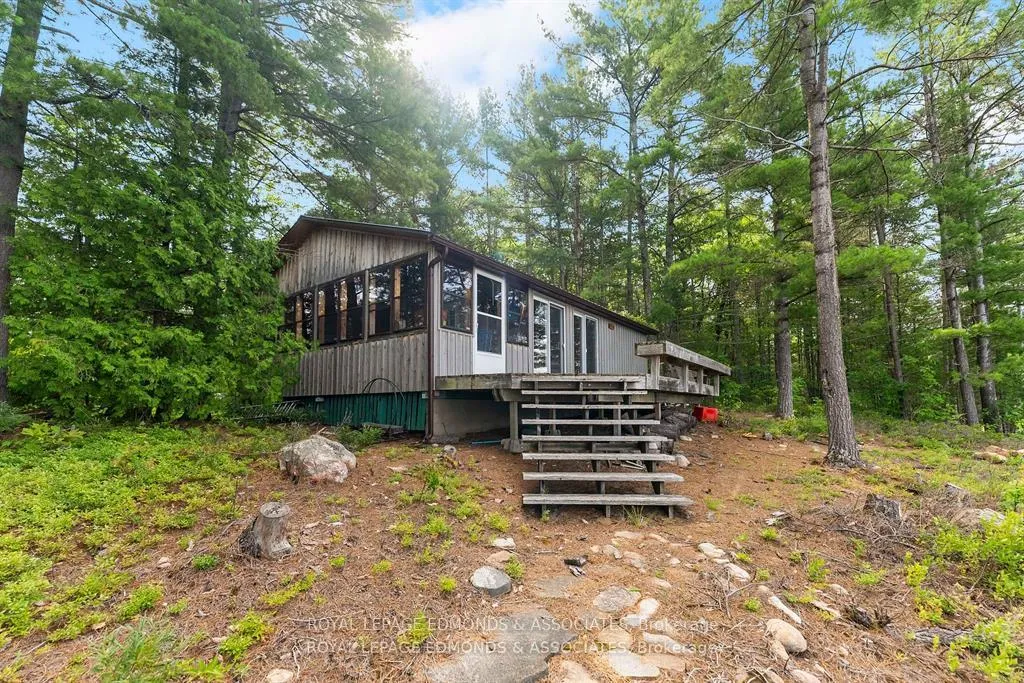 Photo 31 of Wabewawa Island, Petawawa — HOMEH