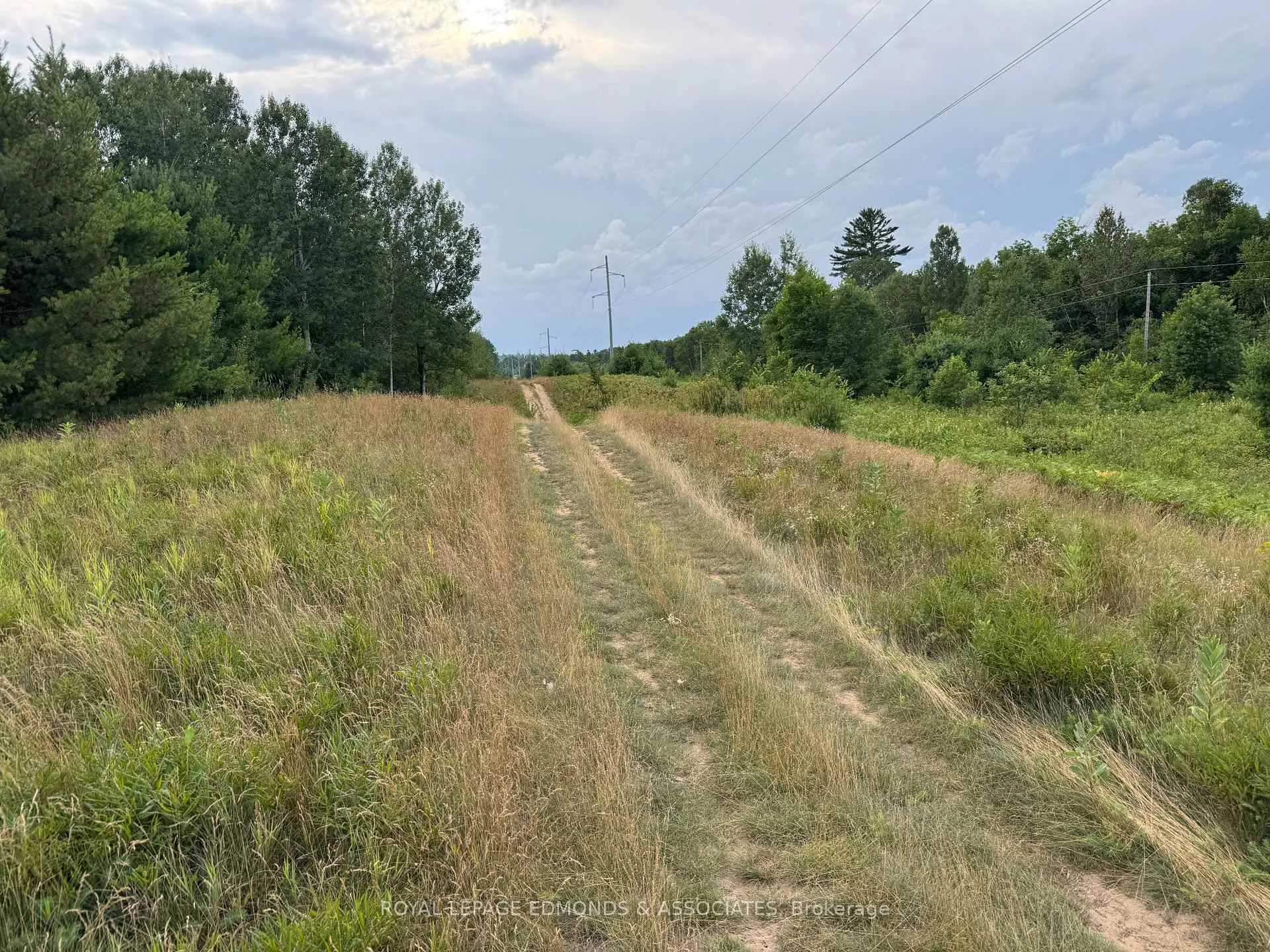 Photo 4 of Black Bay Road, Petawawa — HOMEH