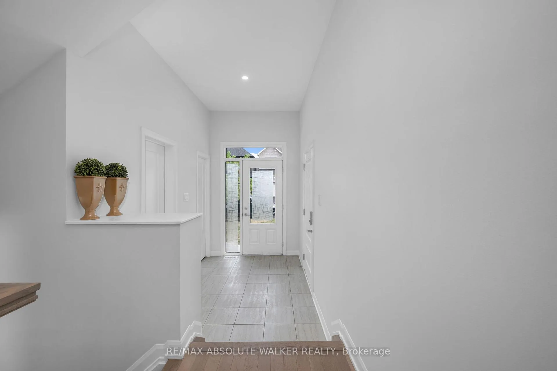 Photo 3 of 21 Fossa Terrace N, Ottawa, Barrhaven - Half Moon Bay — HOMEH