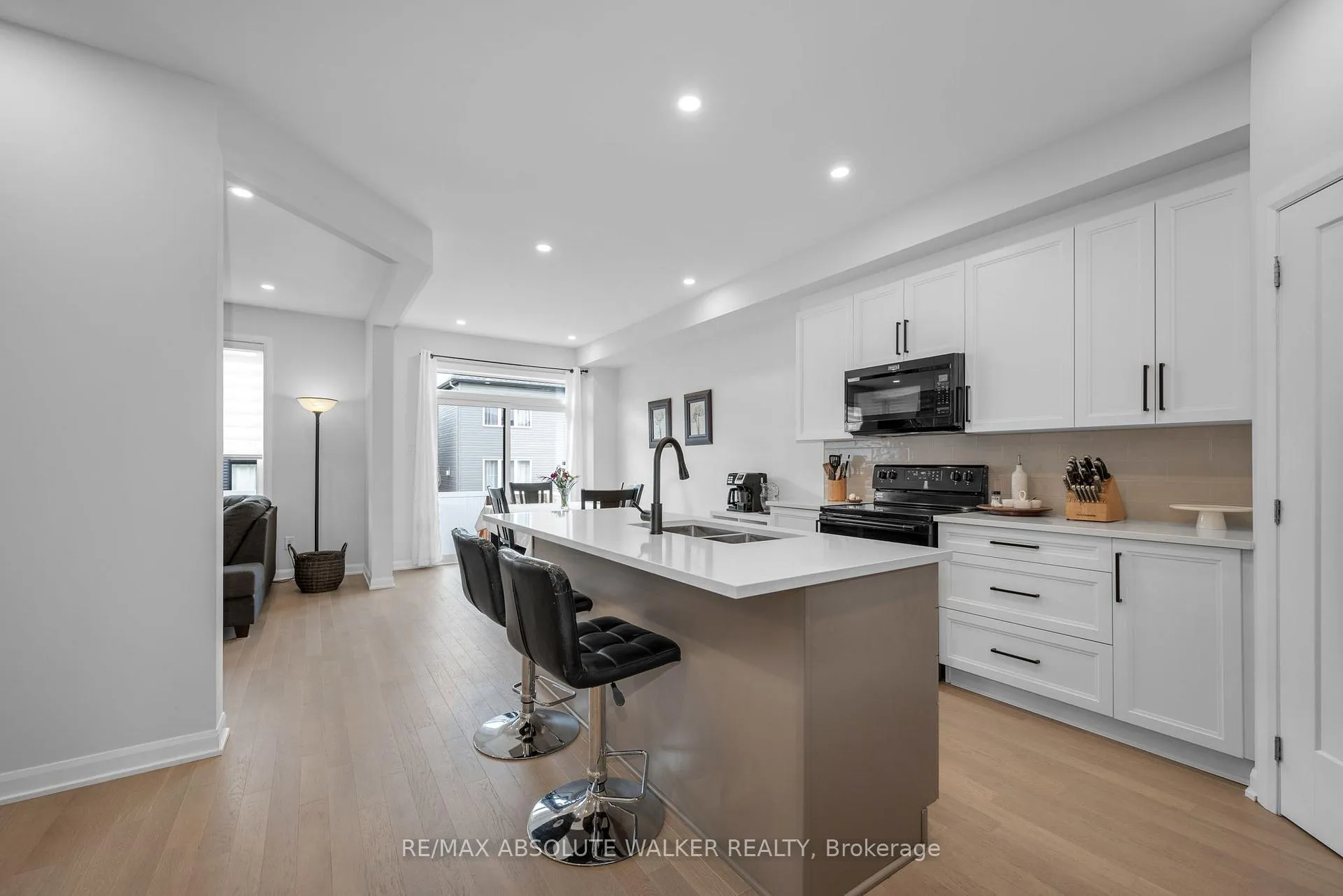 Photo 9 of 21 Fossa Terrace N, Ottawa, Barrhaven - Half Moon Bay — HOMEH
