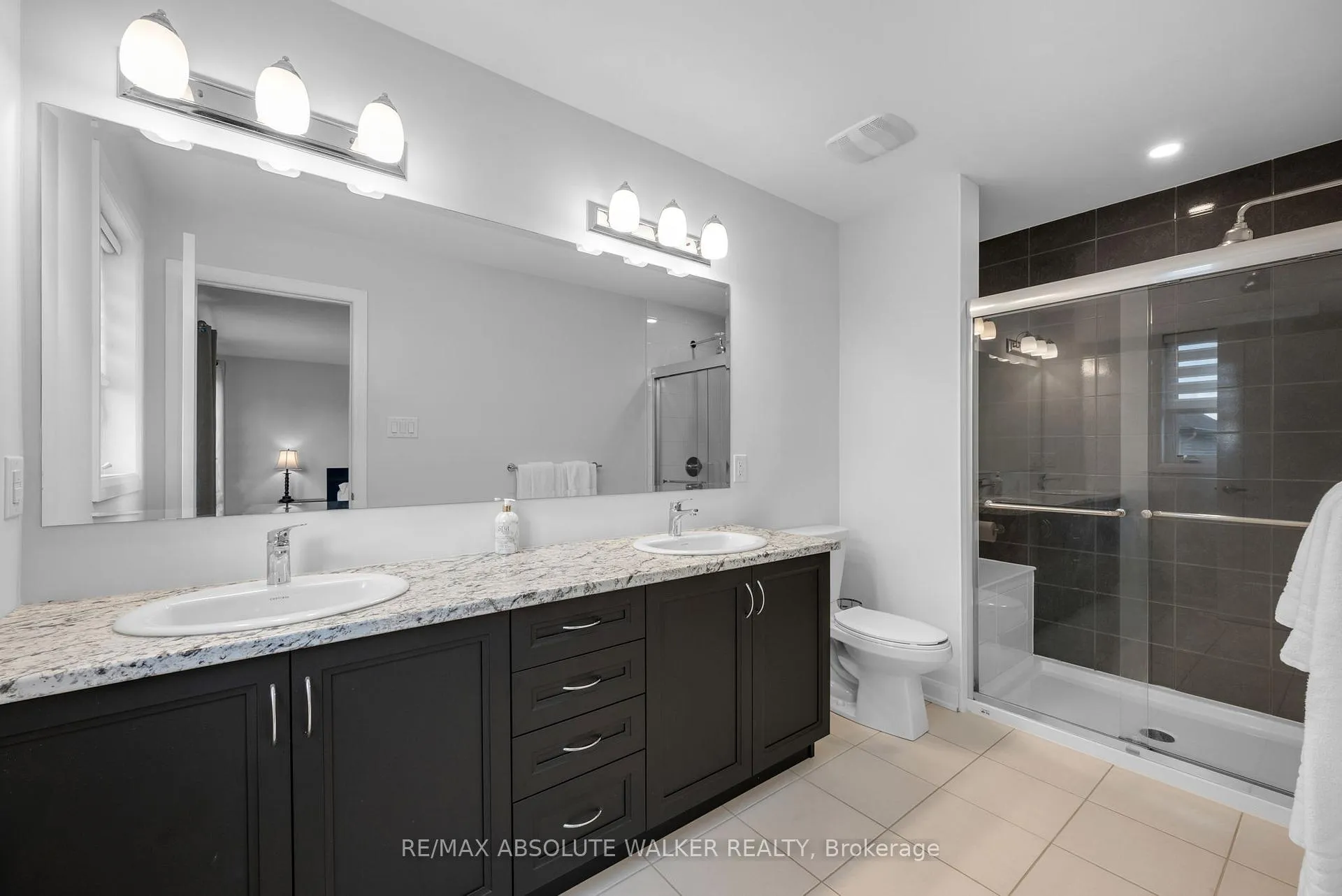 Photo 18 of 21 Fossa Terrace N, Ottawa, Barrhaven - Half Moon Bay — HOMEH