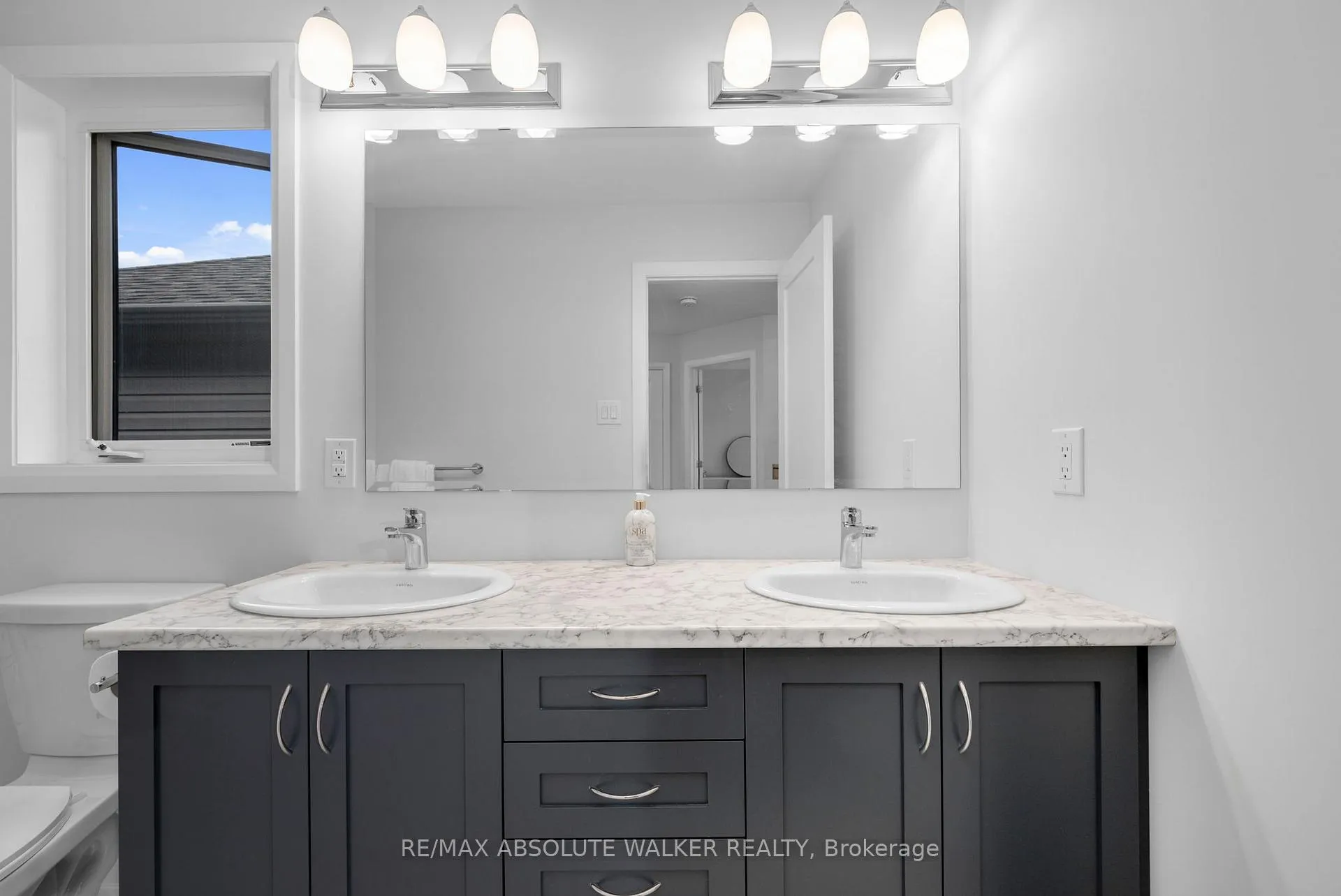 Photo 24 of 21 Fossa Terrace N, Ottawa, Barrhaven - Half Moon Bay — HOMEH