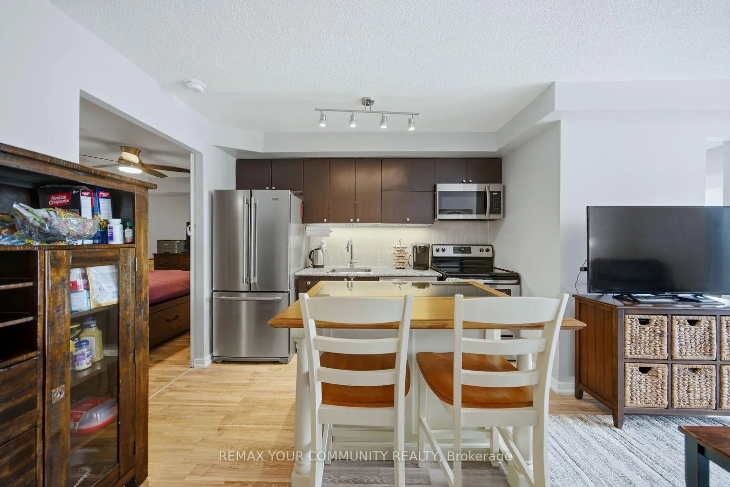 Photo 10 of Unit 1526, 38 Joe Shuster Way, Toronto, South Parkdale — HOMEH