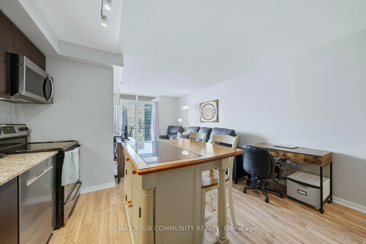 Photo 16 of Unit 1526, 38 Joe Shuster Way, Toronto, South Parkdale — HOMEH