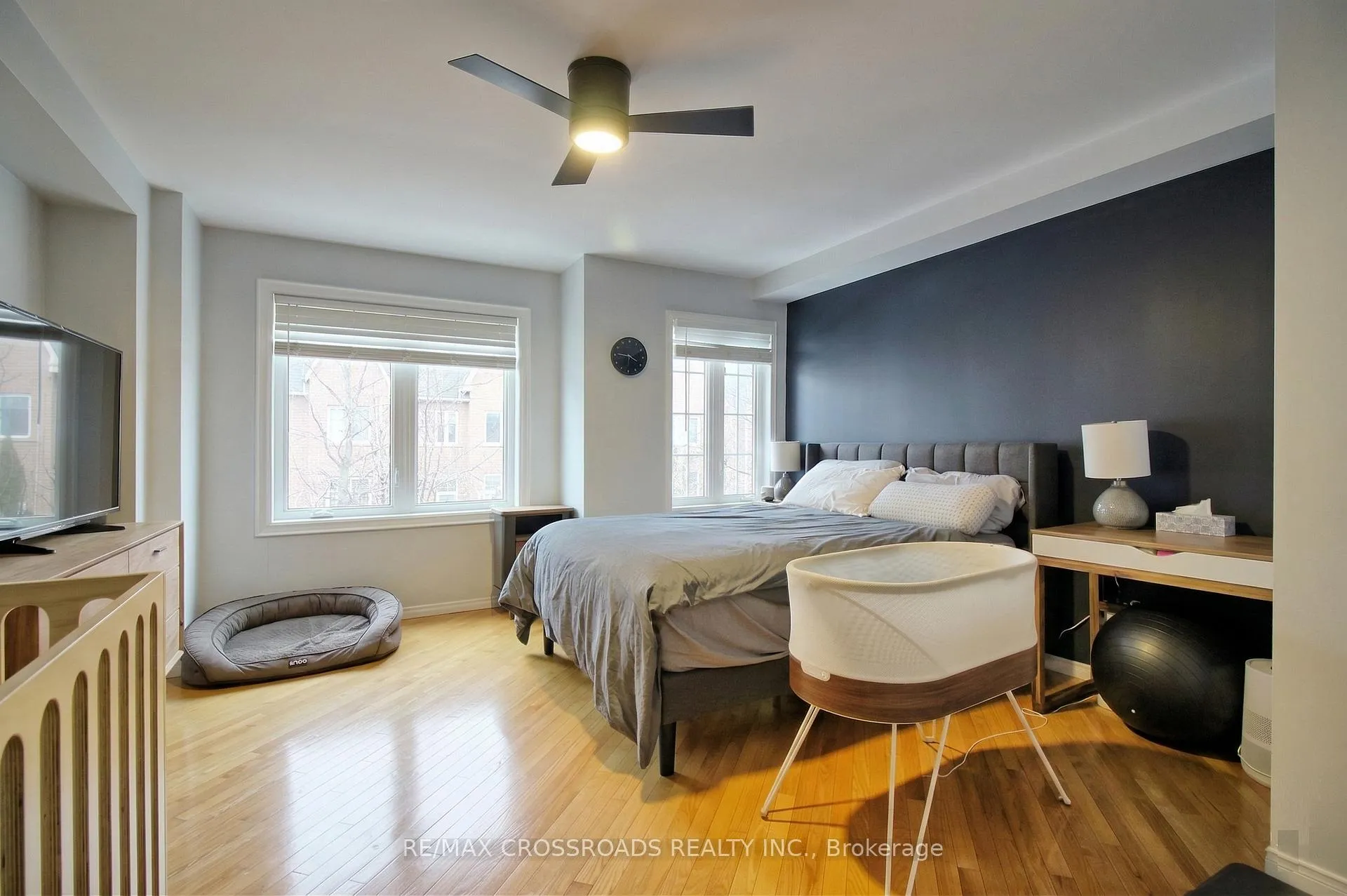 Photo 12 of 20 Brick Court, Toronto, Greenwood-Coxwell — HOMEH