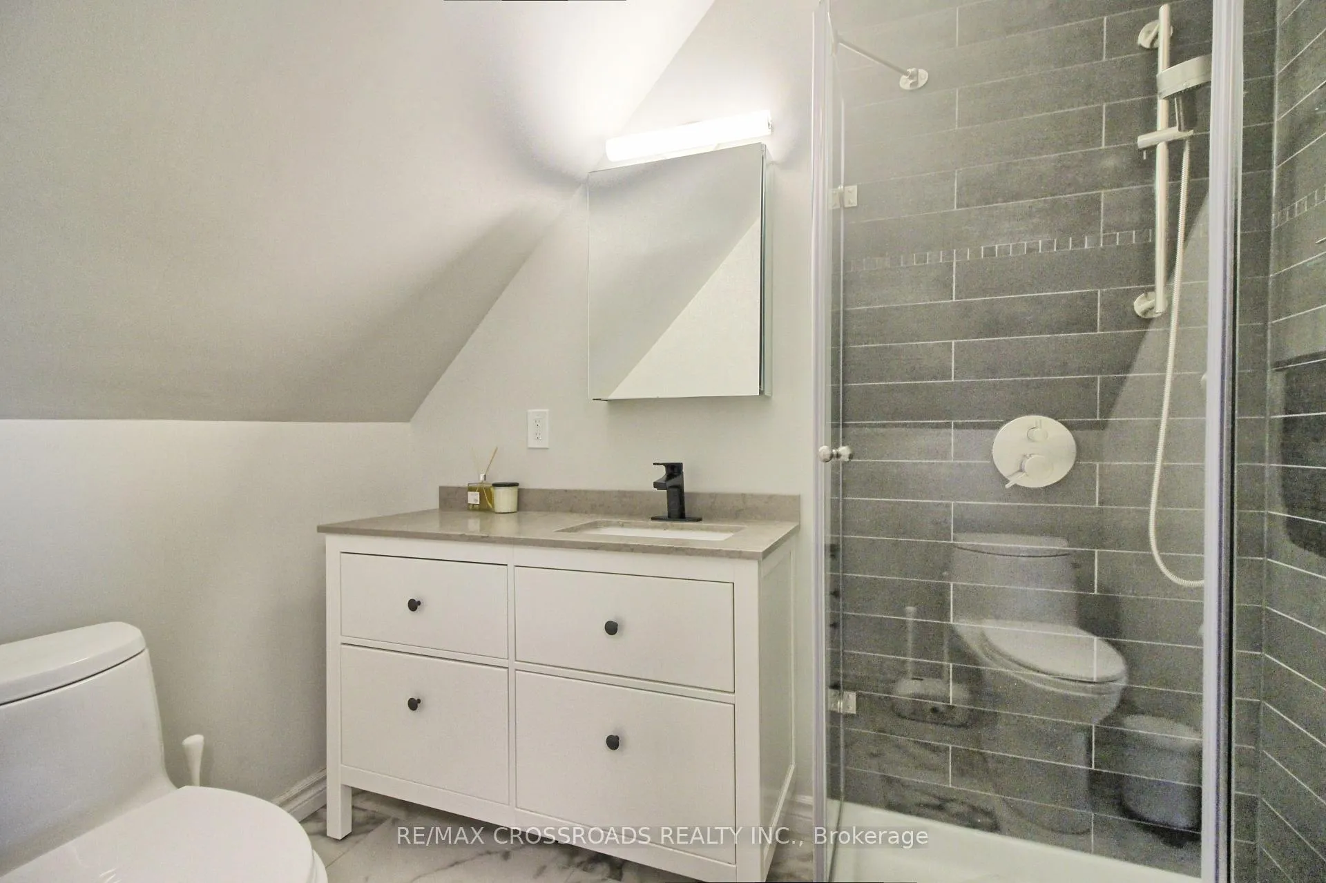Photo 22 of 20 Brick Court, Toronto, Greenwood-Coxwell — HOMEH