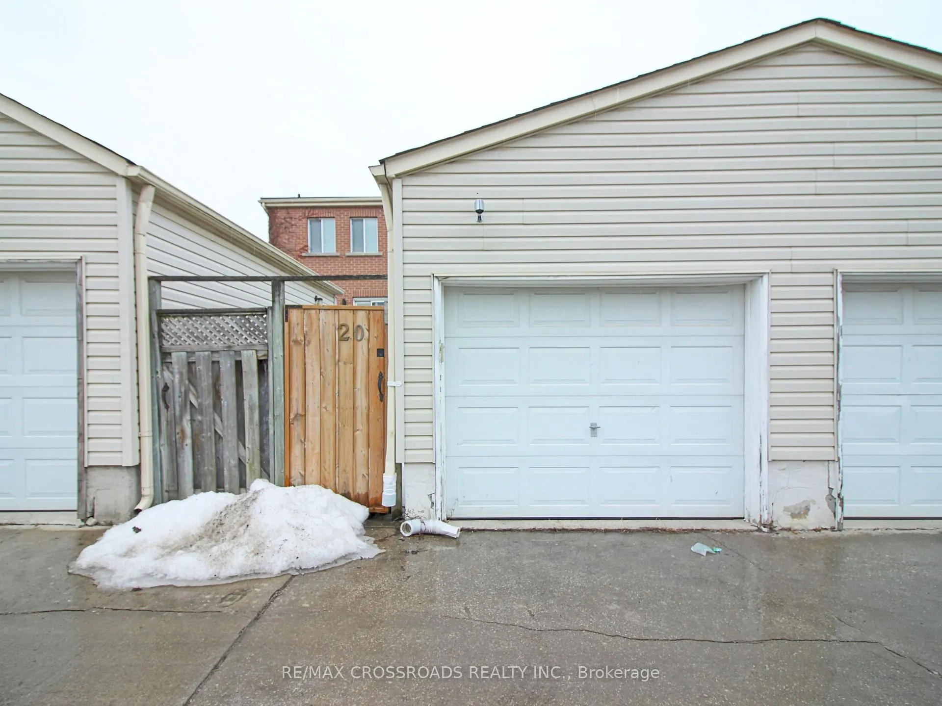 Photo 31 of 20 Brick Court, Toronto, Greenwood-Coxwell — HOMEH