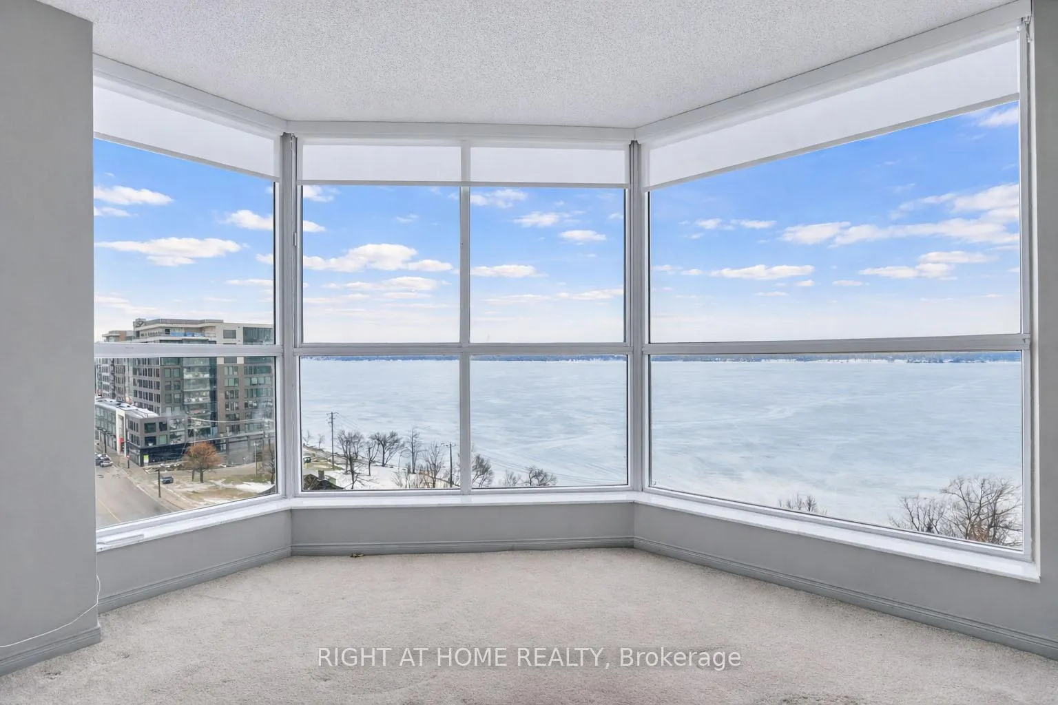 Photo 4 of Unit 807, 140 Dunlop Street E, Barrie, City Centre — HOMEH