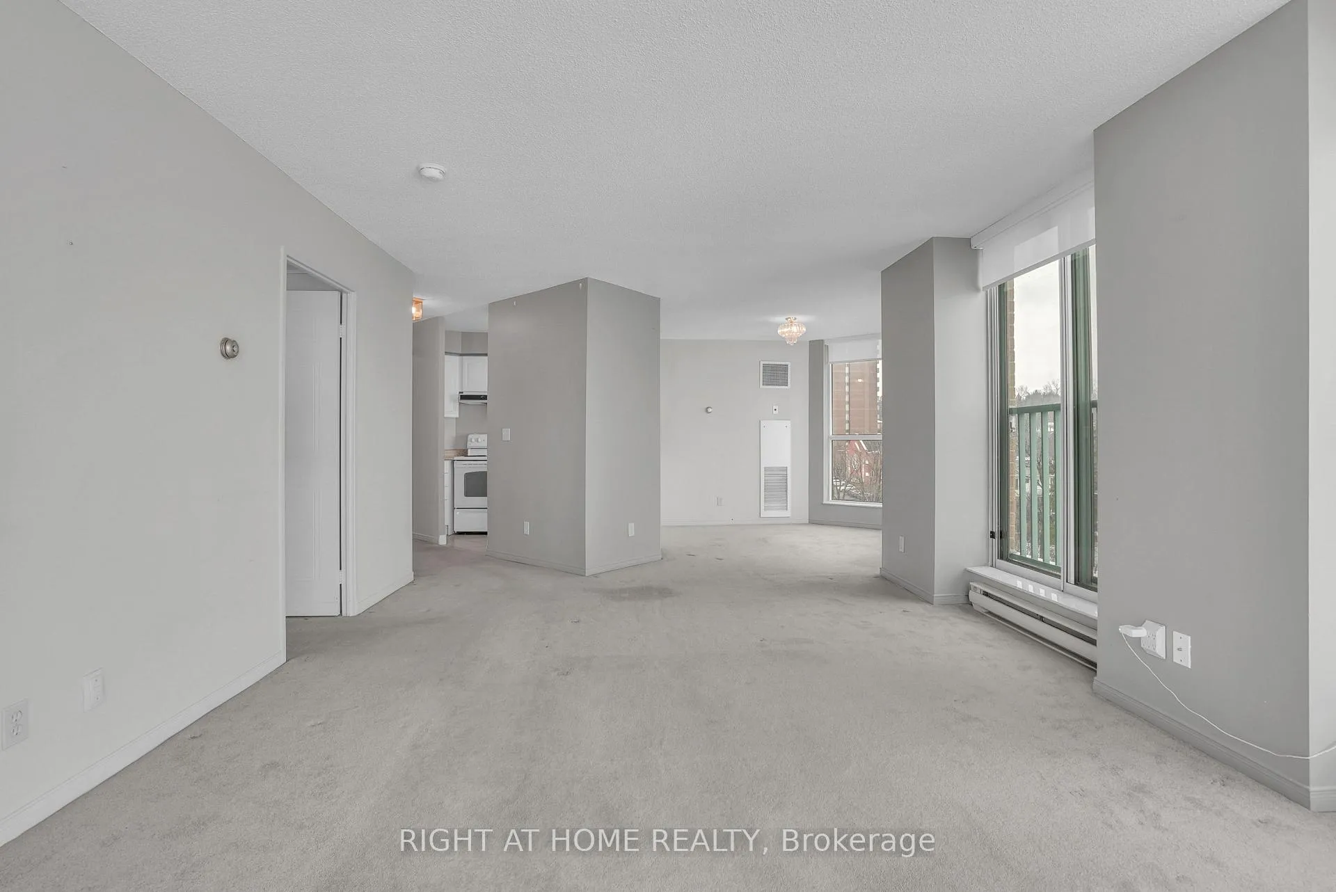 Photo 14 of Unit 807, 140 Dunlop Street E, Barrie, City Centre — HOMEH