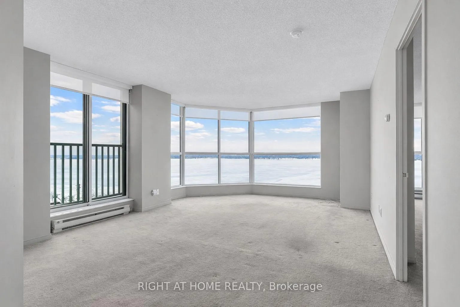 Photo 16 of Unit 807, 140 Dunlop Street E, Barrie, City Centre — HOMEH