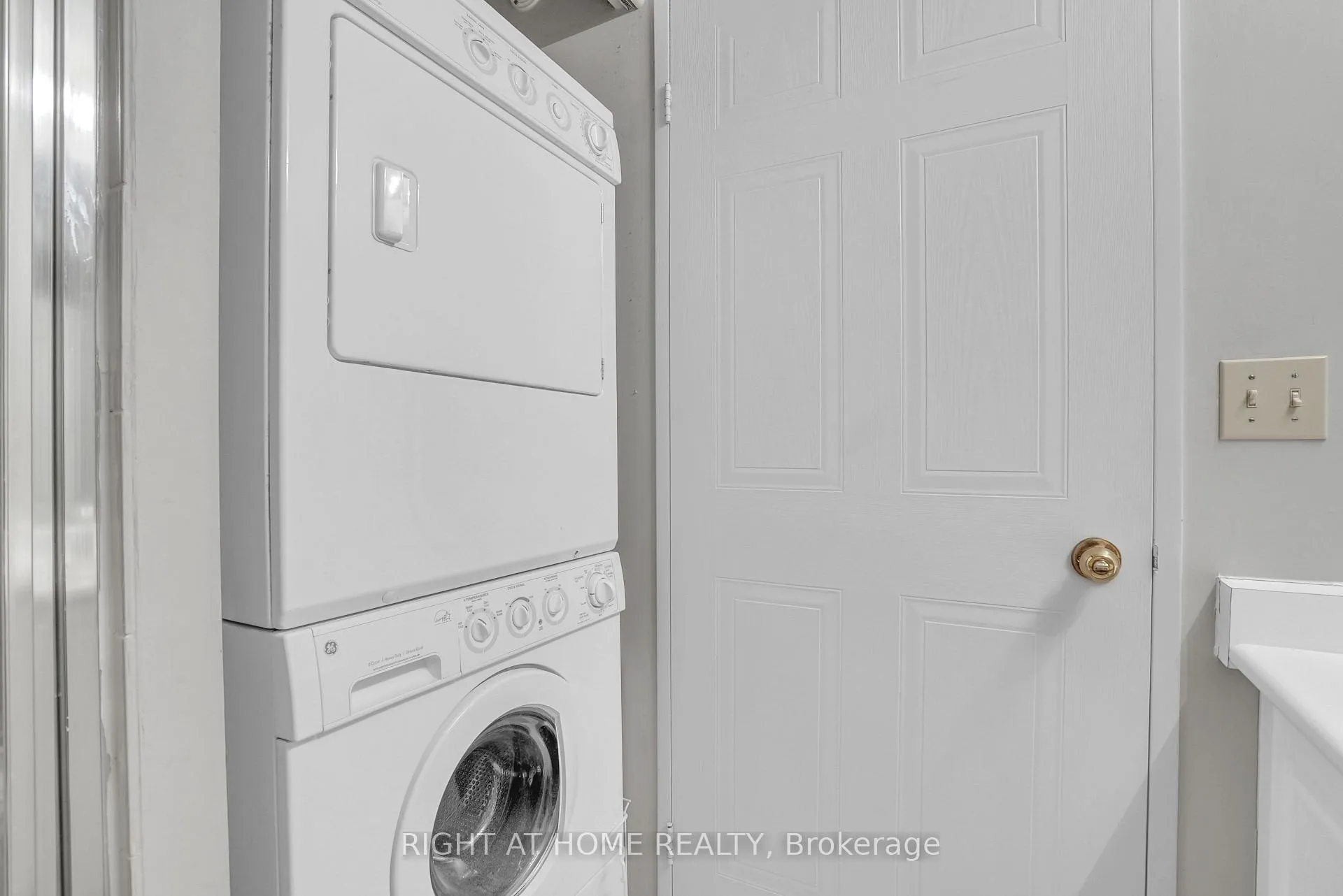 Photo 20 of Unit 807, 140 Dunlop Street E, Barrie, City Centre — HOMEH