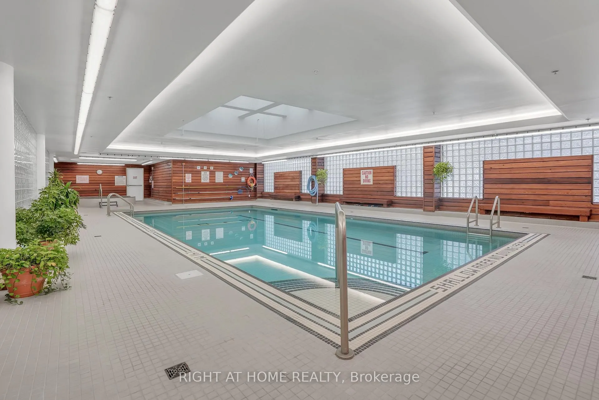 Photo 21 of Unit 807, 140 Dunlop Street E, Barrie, City Centre — HOMEH