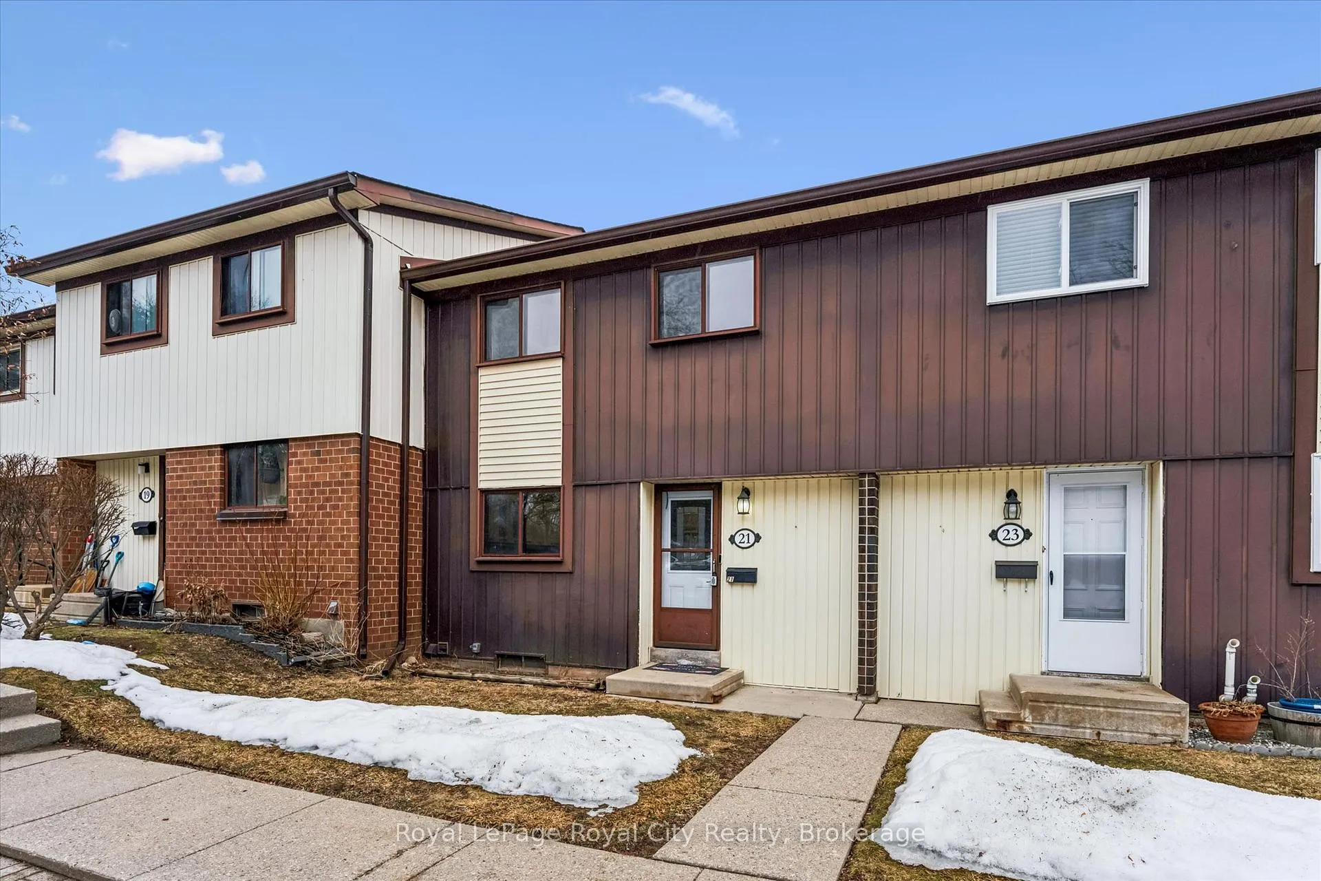 Photo 1 of Unit 21, 45 Marksam Road, Guelph, Willow West/Sugarbush/West Acres — HOMEH