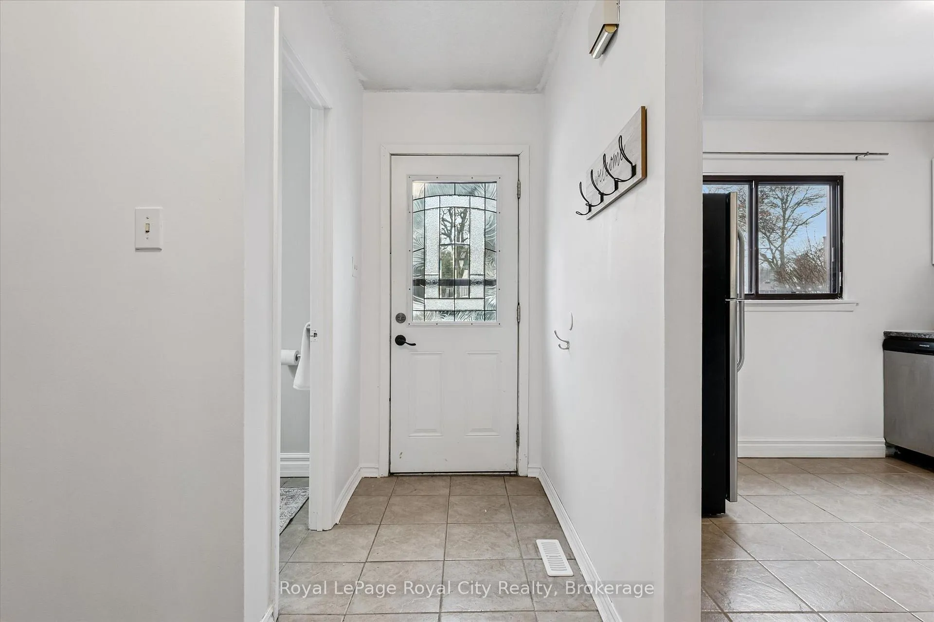 Photo 3 of Unit 21, 45 Marksam Road, Guelph, Willow West/Sugarbush/West Acres — HOMEH