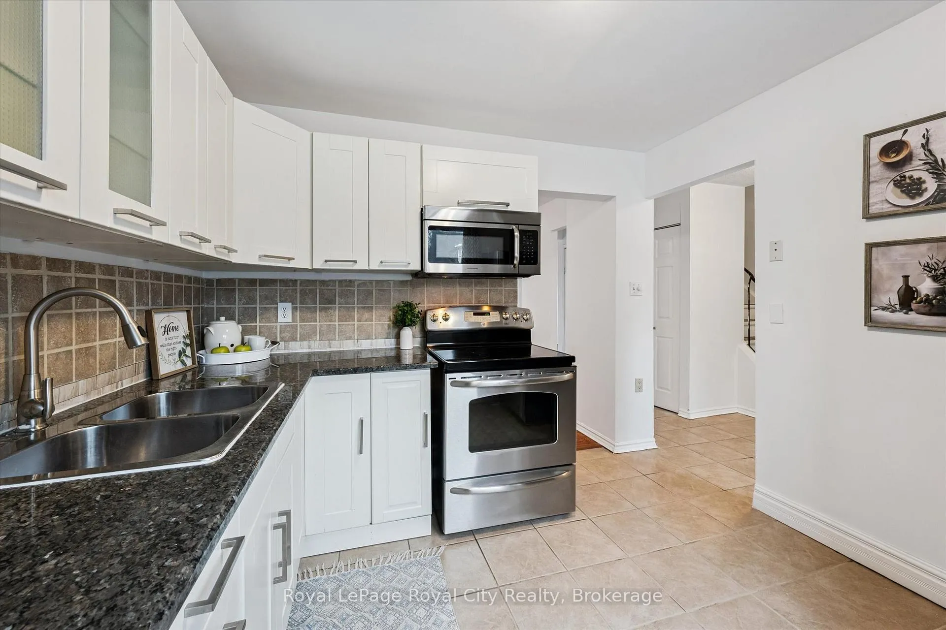 Photo 9 of Unit 21, 45 Marksam Road, Guelph, Willow West/Sugarbush/West Acres — HOMEH