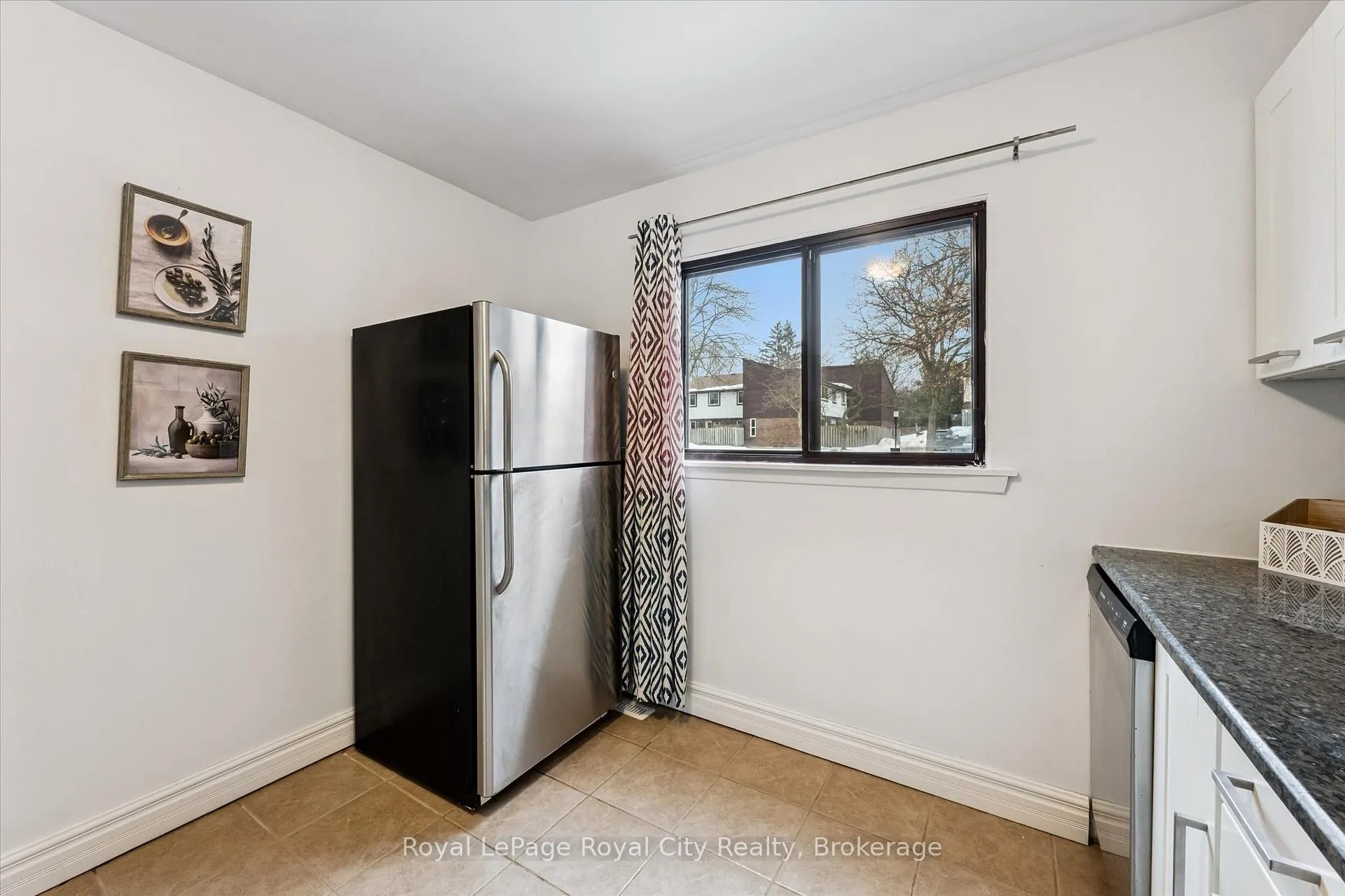 Photo 10 of Unit 21, 45 Marksam Road, Guelph, Willow West/Sugarbush/West Acres — HOMEH