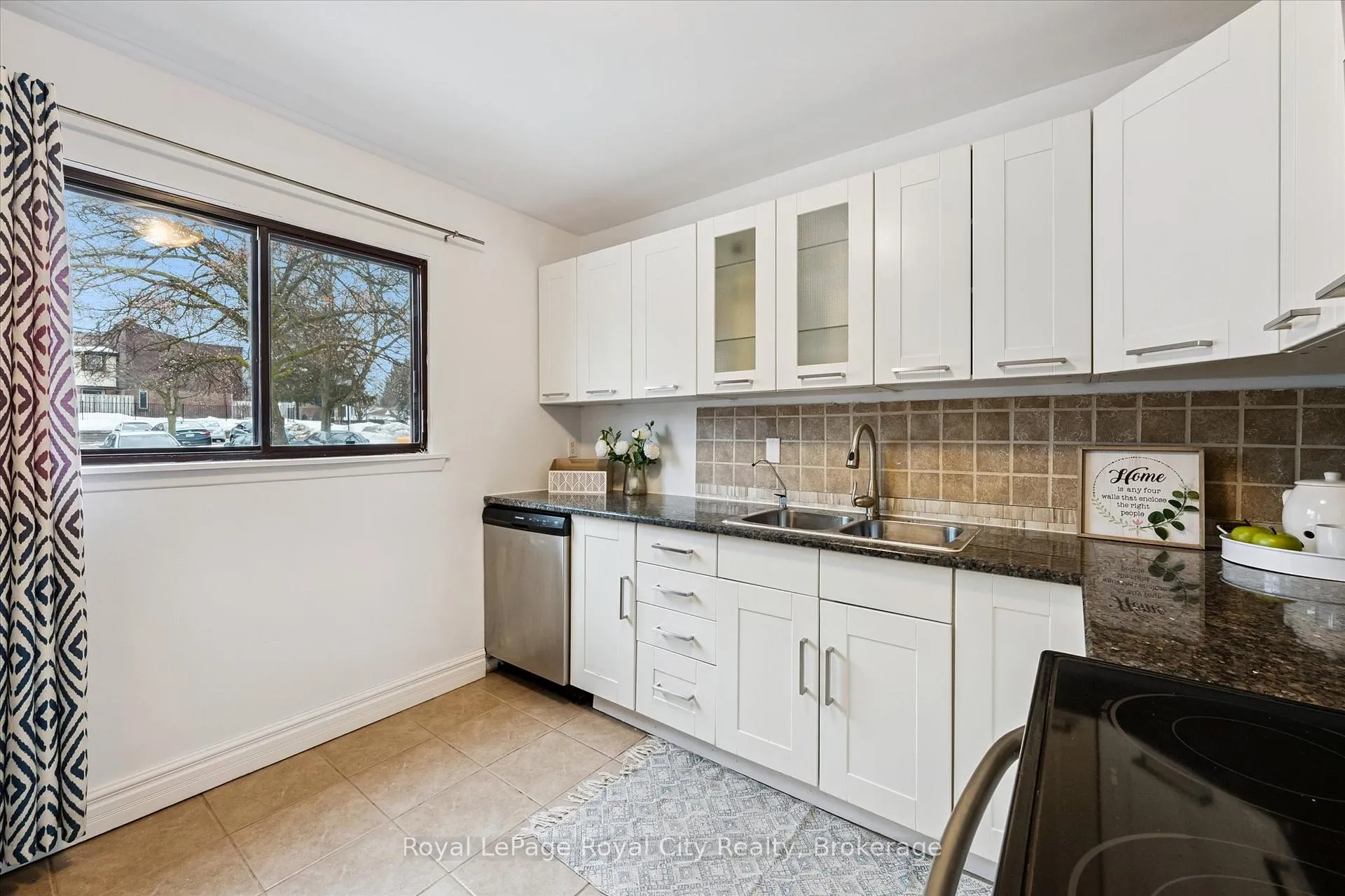 Photo 11 of Unit 21, 45 Marksam Road, Guelph, Willow West/Sugarbush/West Acres — HOMEH