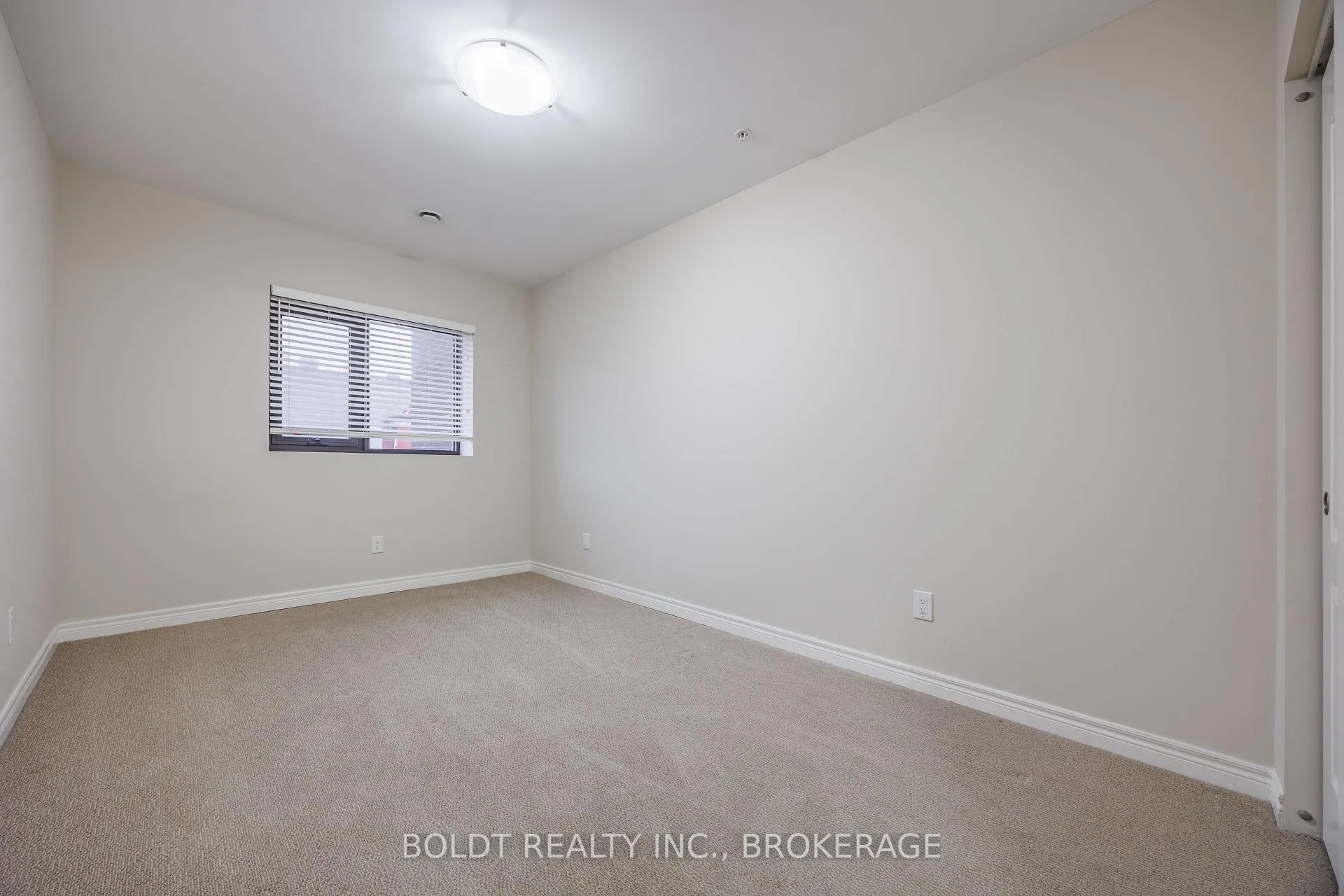 Photo 8 of Unit 304, 5837 Dunn Street, Niagara Falls, Dorchester — HOMEH