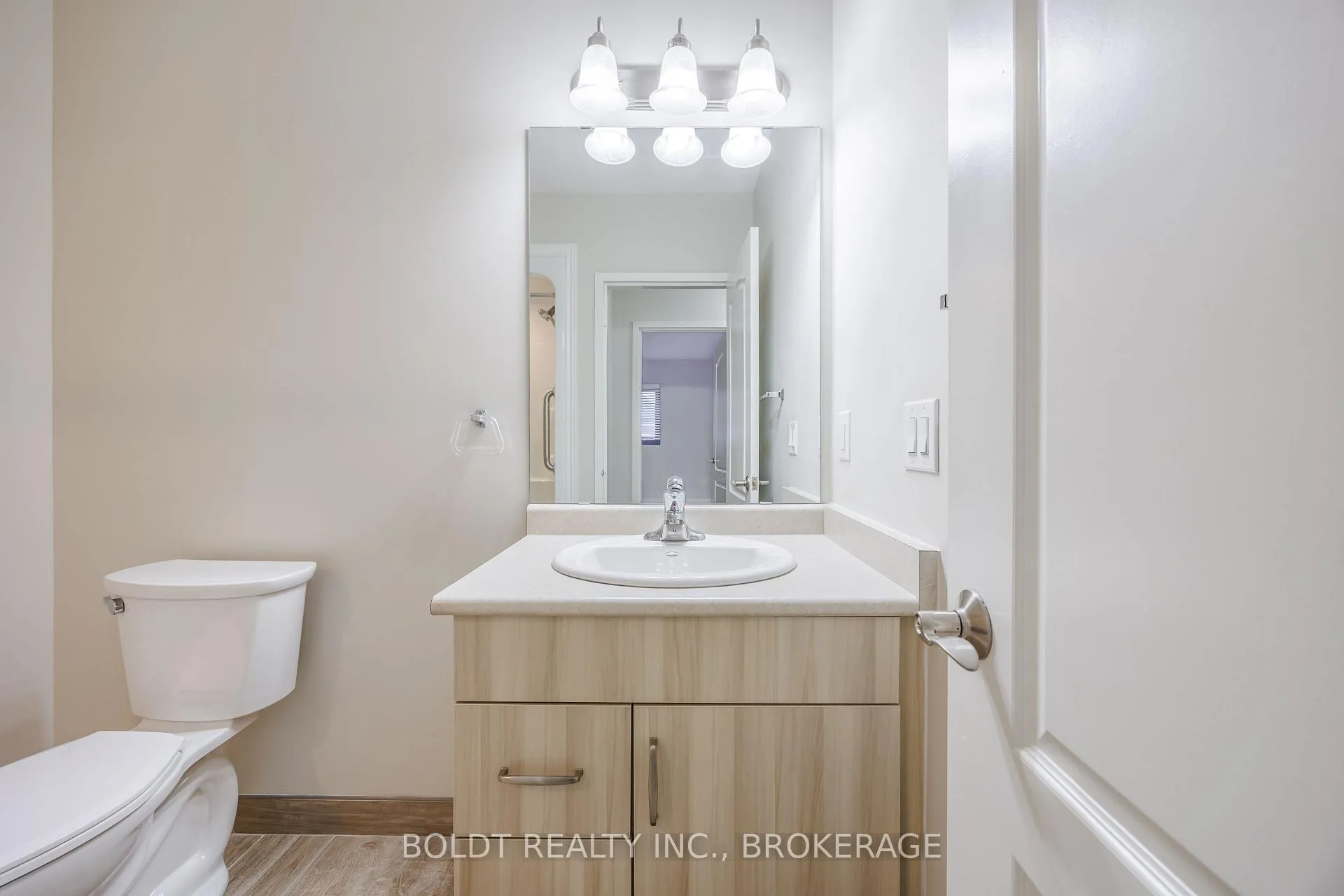 Photo 10 of Unit 304, 5837 Dunn Street, Niagara Falls, Dorchester — HOMEH