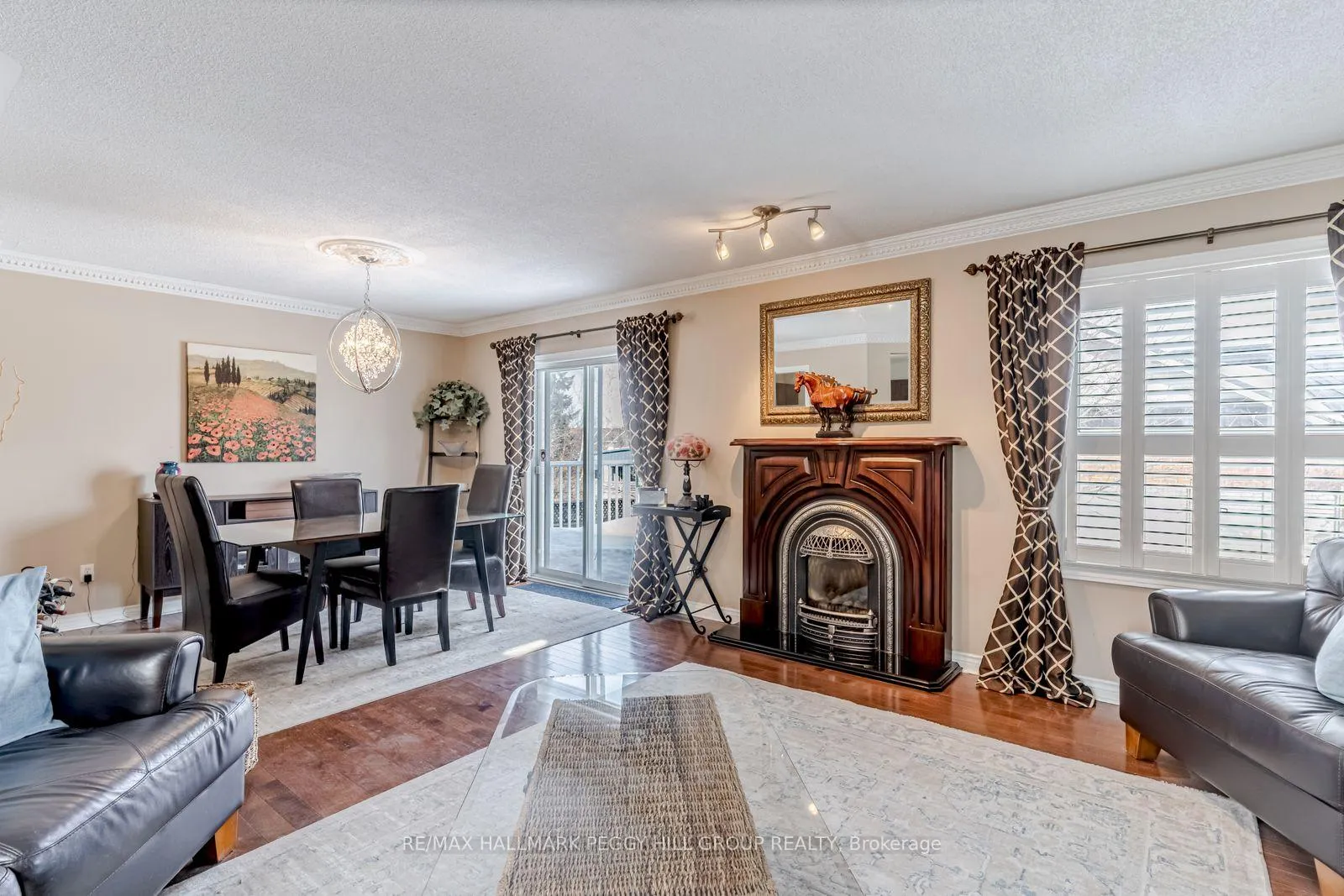 Photo 4 of 25 Kell Place, Barrie, Bayshore — HOMEH