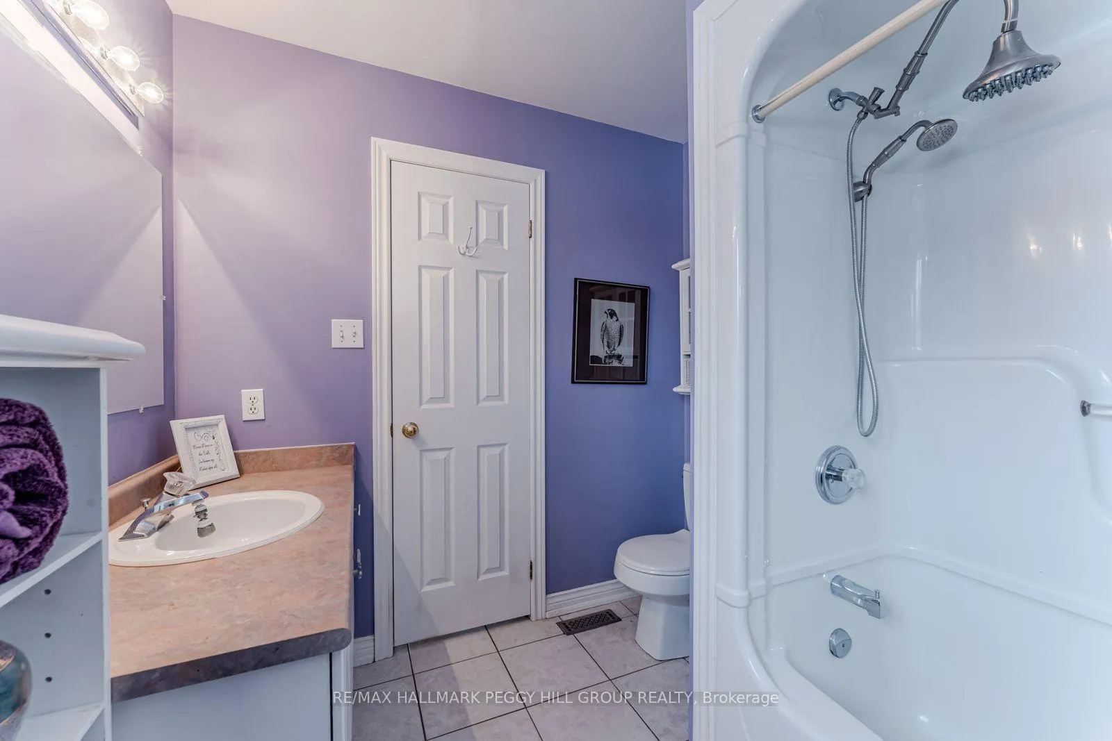 Photo 9 of 25 Kell Place, Barrie, Bayshore — HOMEH