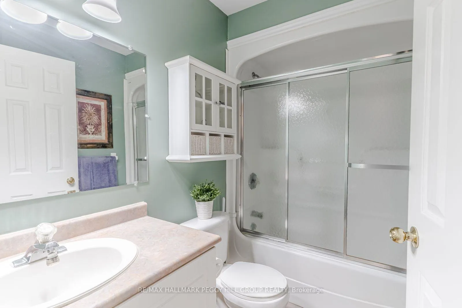 Photo 10 of 25 Kell Place, Barrie, Bayshore — HOMEH